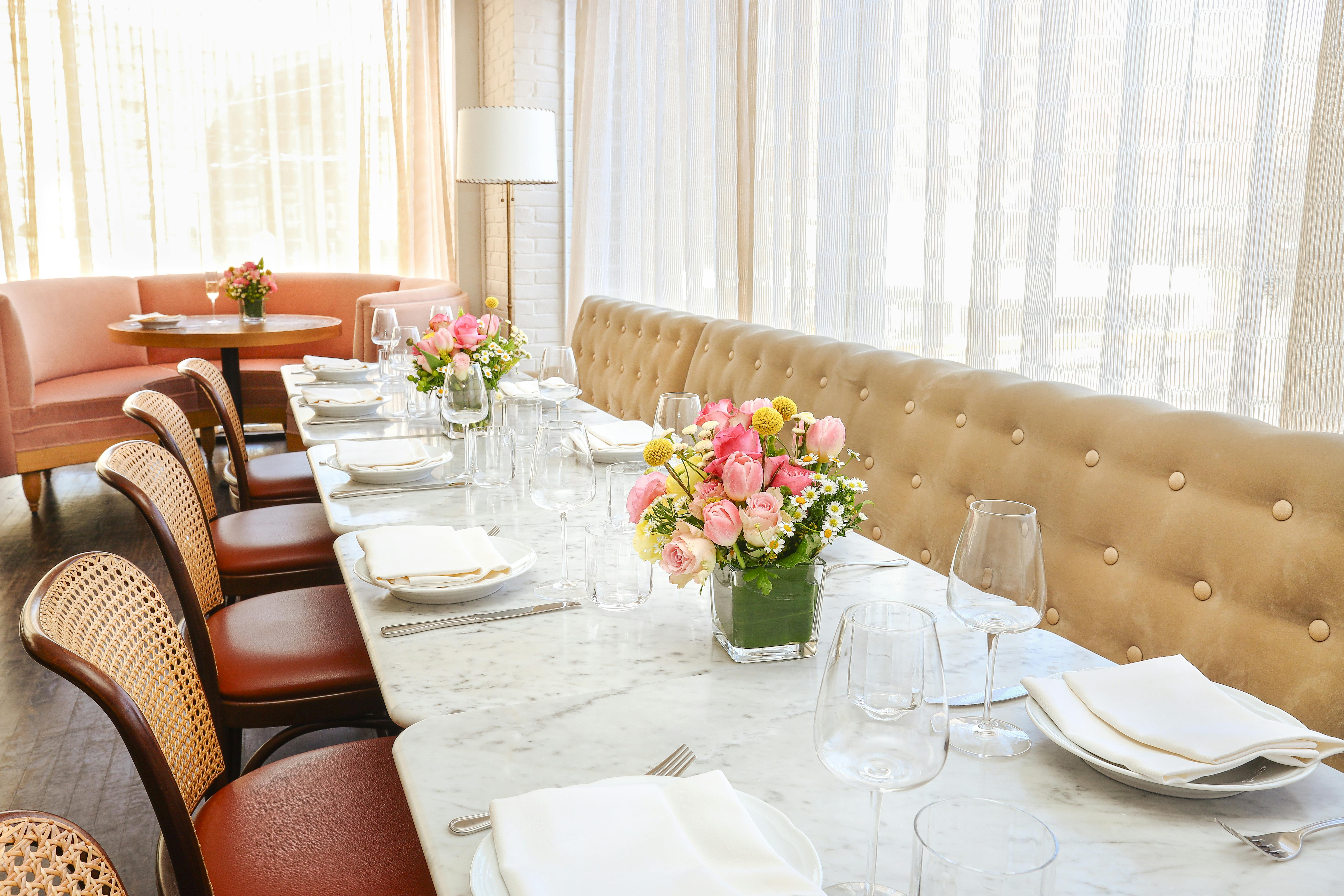 Featured photo from Bar Enza