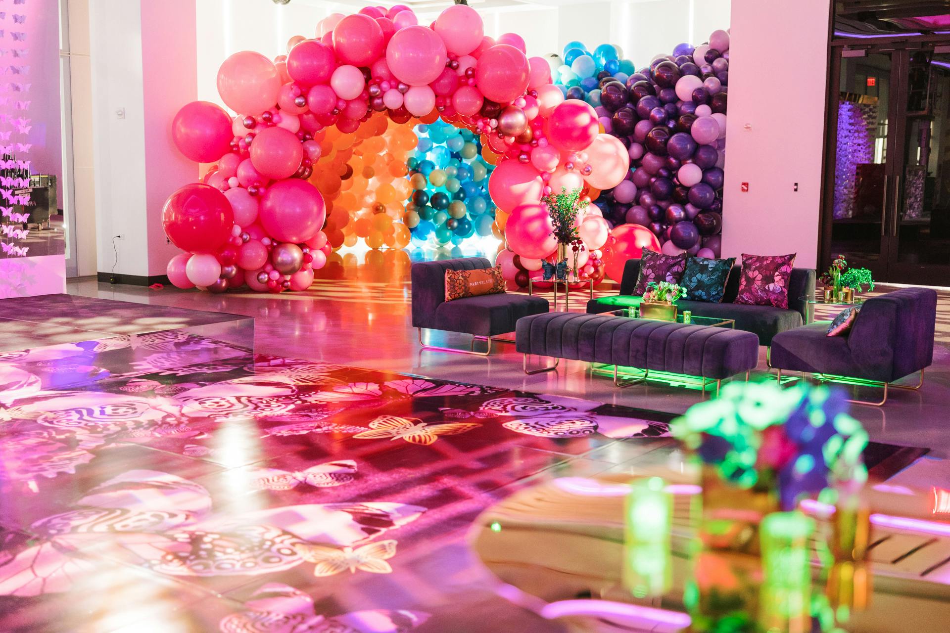 Featured photo from Balloon Design Studio