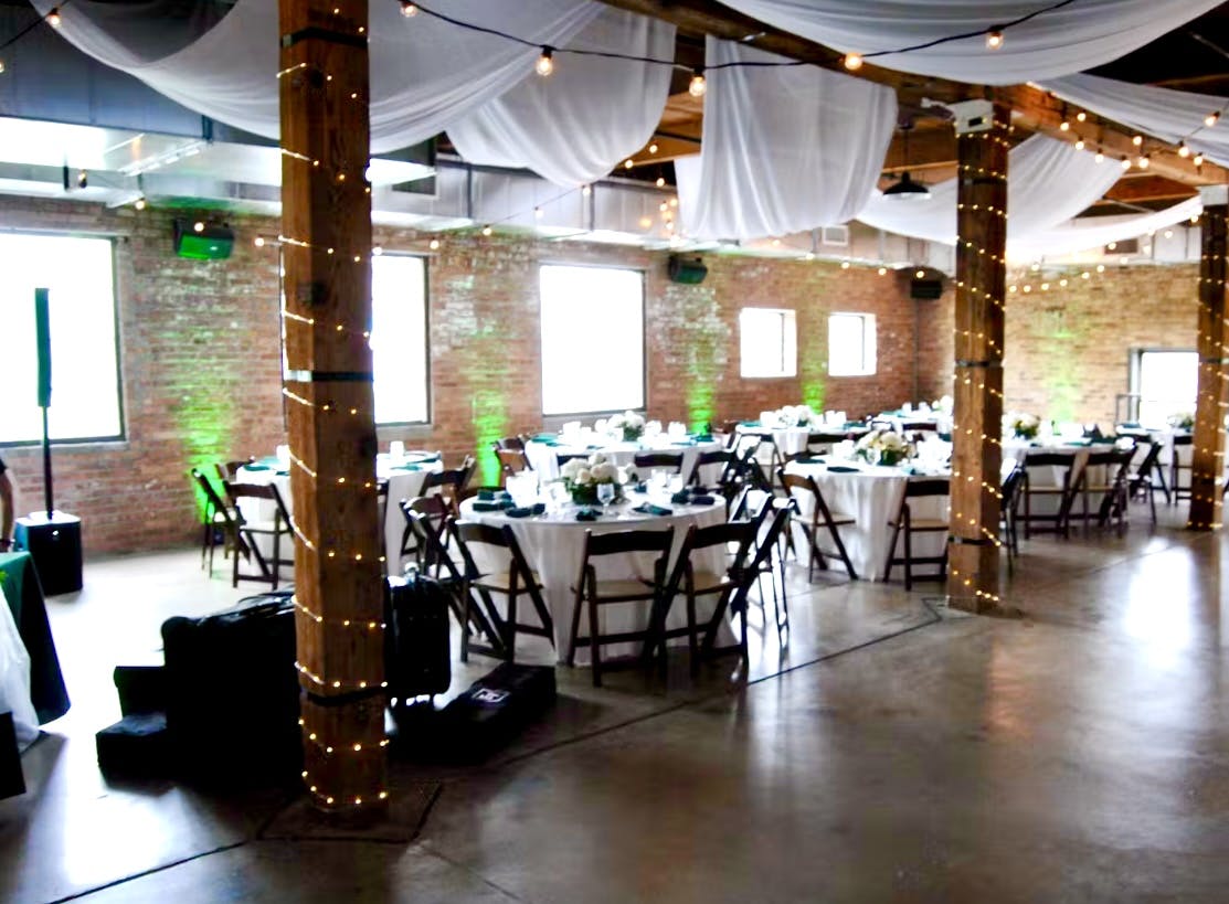 Featured photo from Candlelite Chicago Lincoln Park