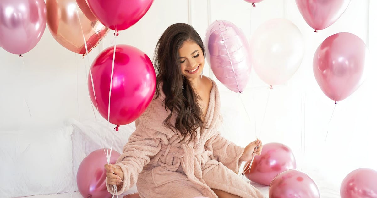 Giftlaya New York Favors Gifts PartySlate giftlaya-new-york-favors-gifts-partyslate