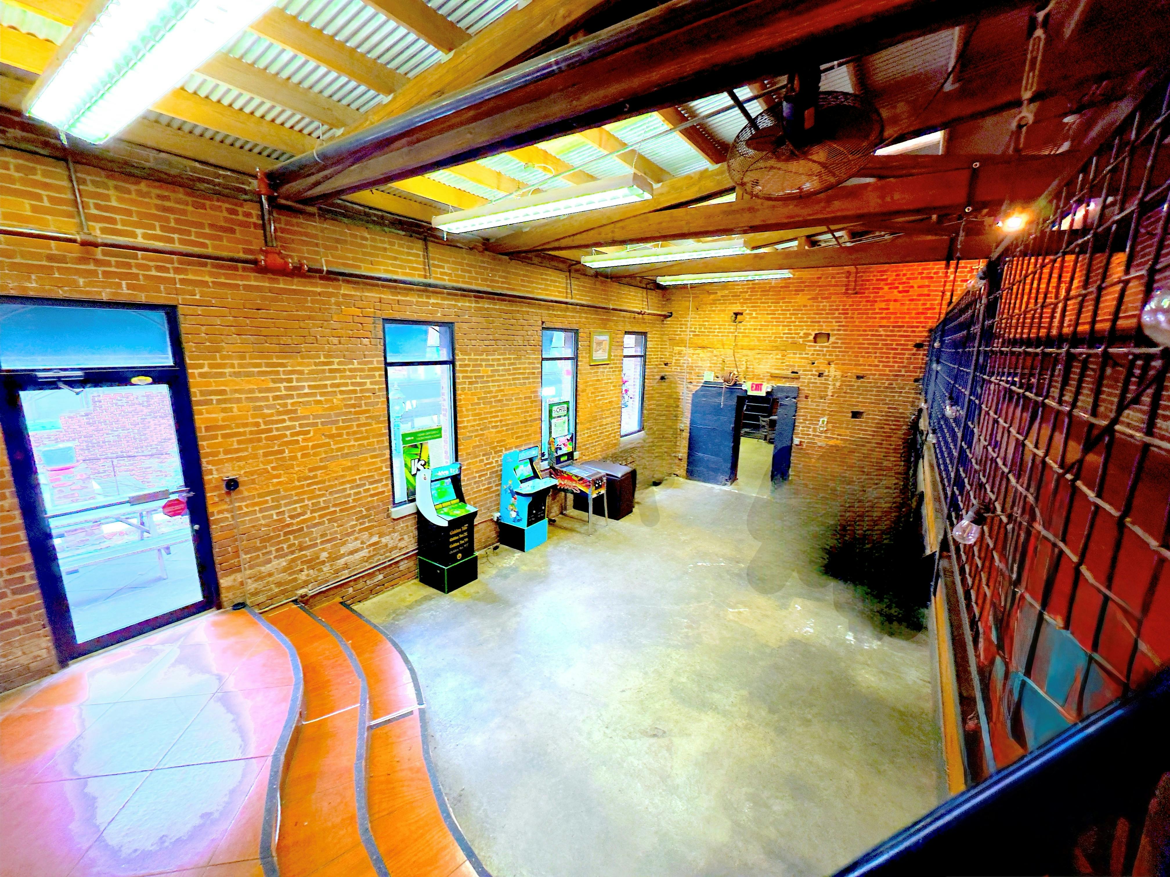 Featured photo from One Sixteen Venue