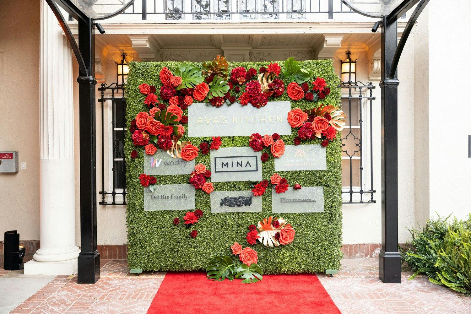 Featured photo from Dina's Deluxe Events