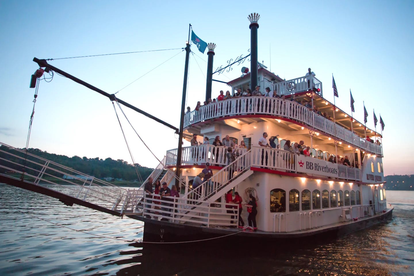 Featured photo from BB Riverboats