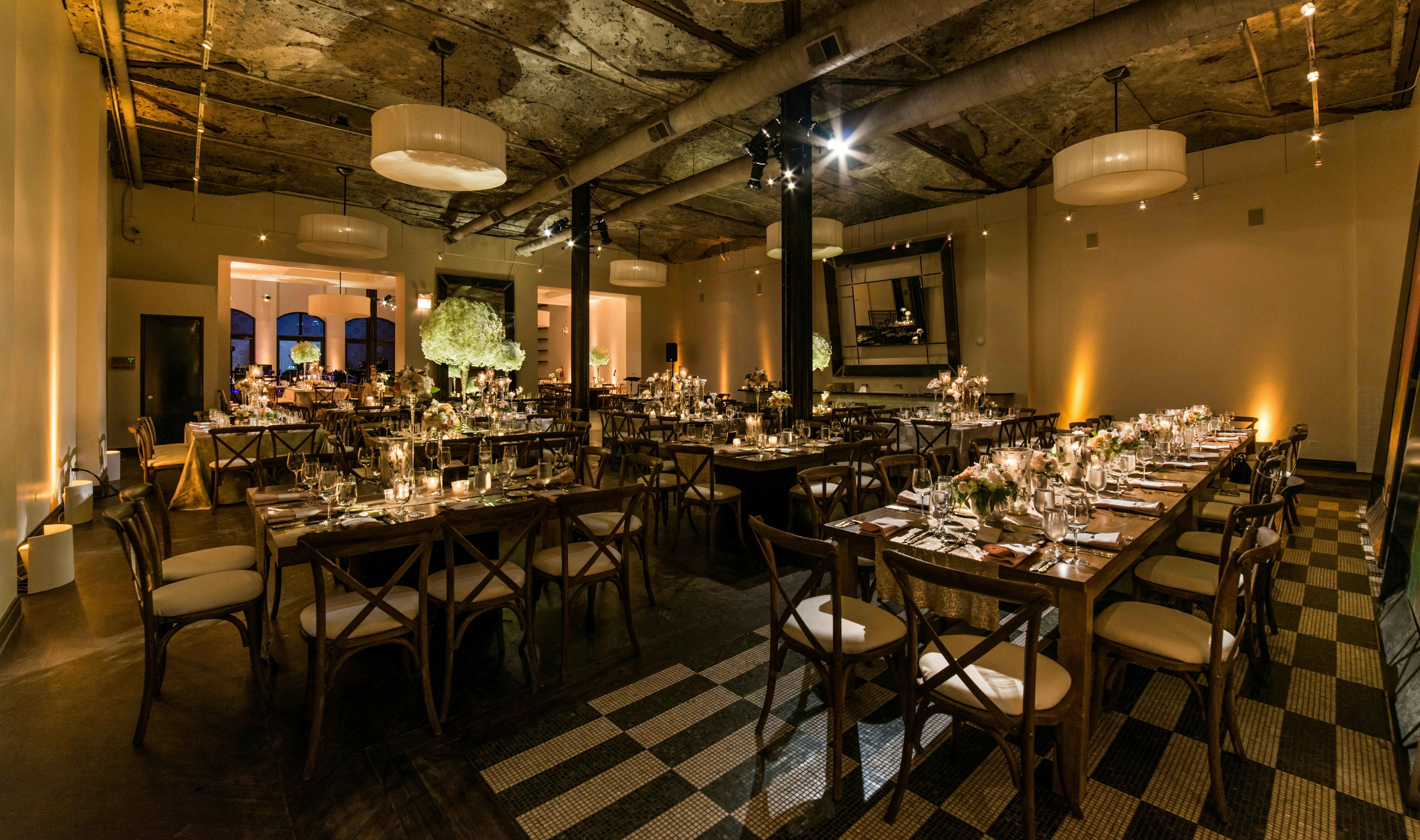 Featured photo from The Royal Sonesta Chicago River North