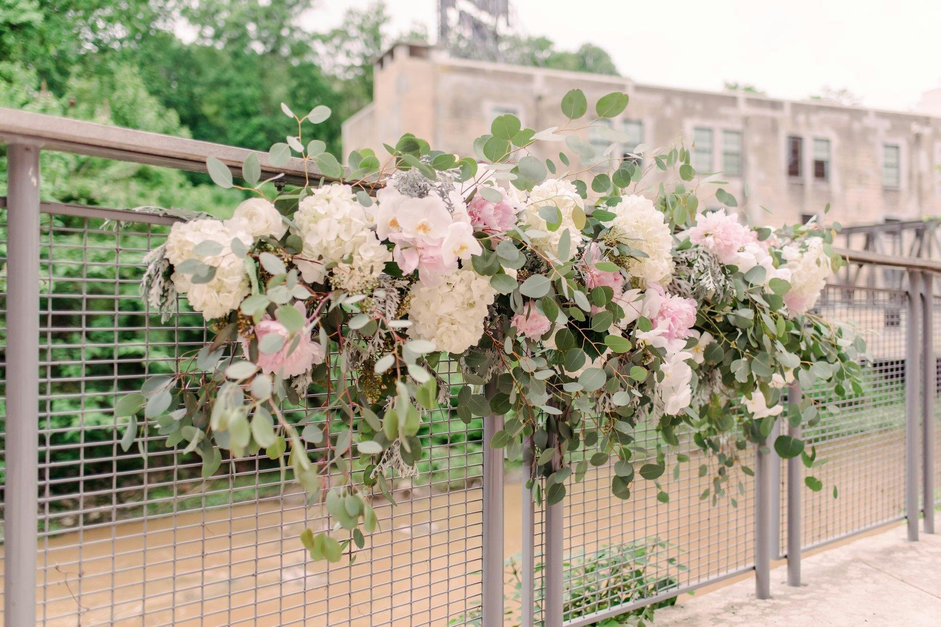 Featured photo from Eventi Floral & Events