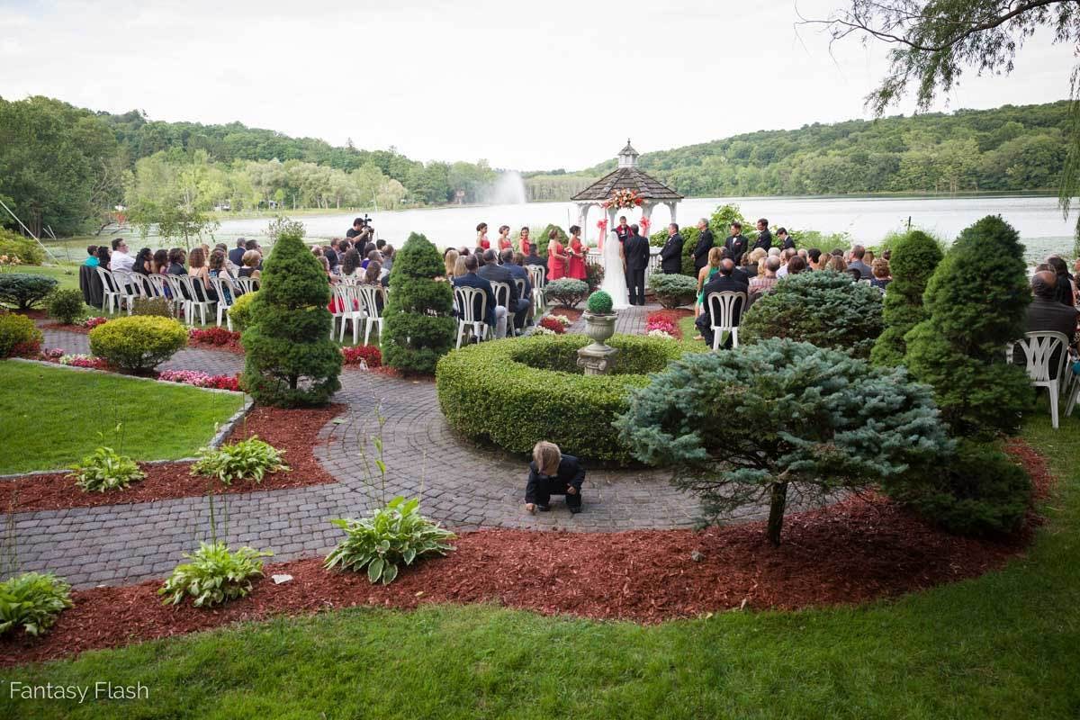 Featured photo from Vittoria'Z On The Lake