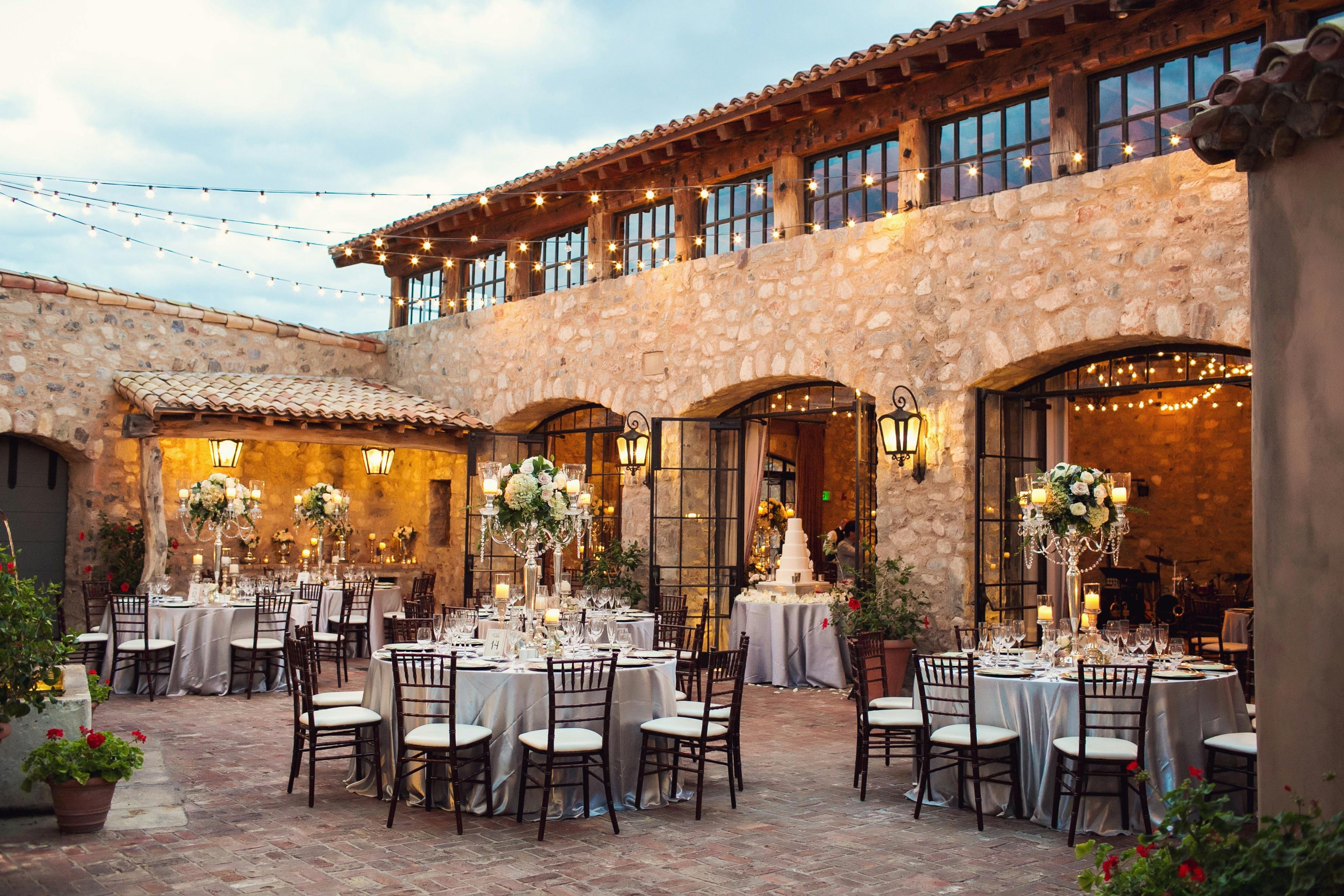 Featured photo from Amy Mancuso Events