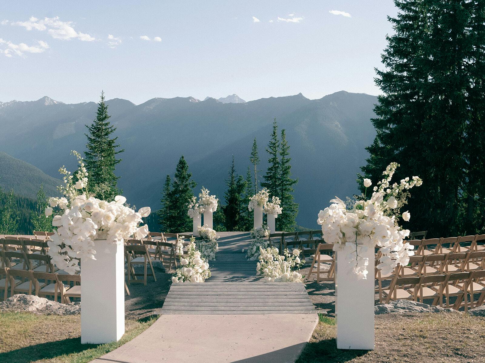 Featured photo from Carolyn’s Flowers Of Aspen