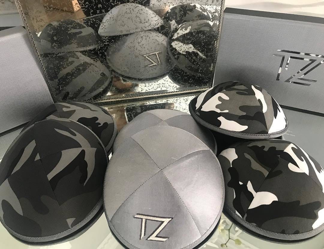 Featured photo from DAZZLE by DEBBIE