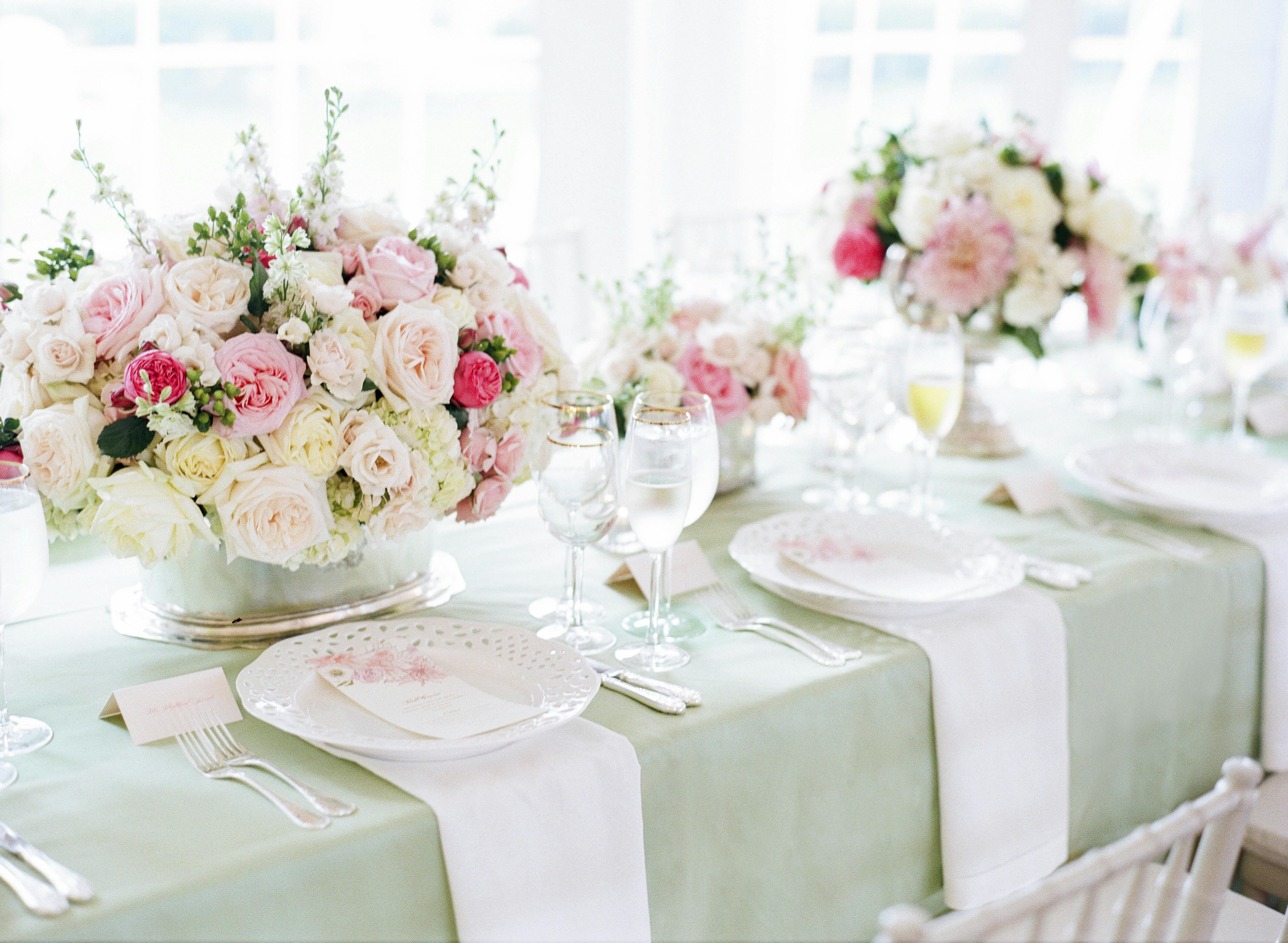 Featured photo from Elizabeth Duncan Events