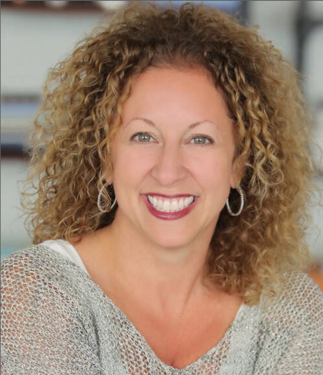 Picture of Amy Zaroff