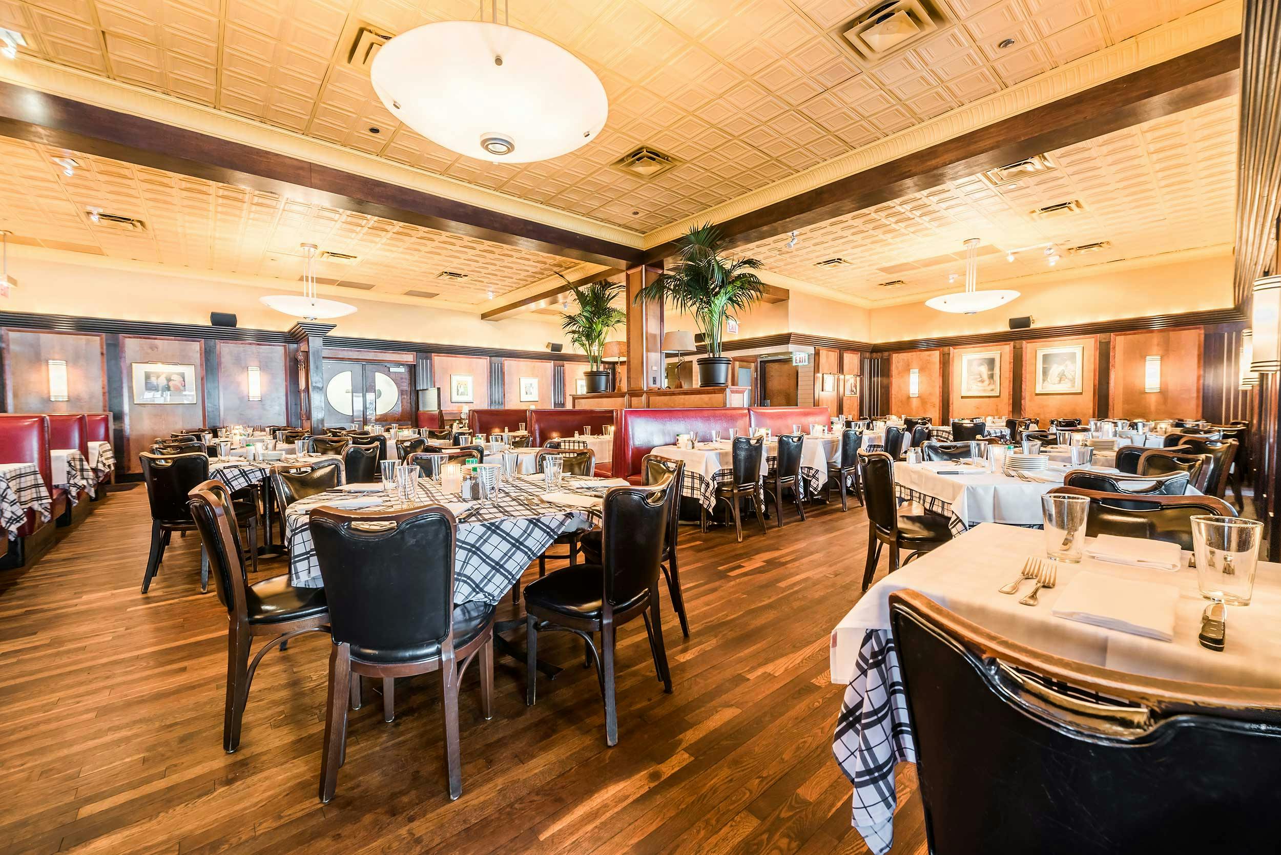 Gibsons Bar & Steakhouse, Oak Brook Oak Brook Venue All Events 54