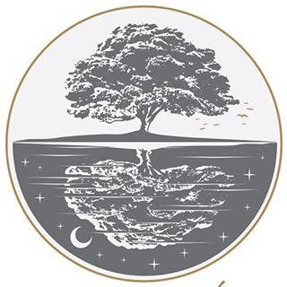 Logo for Genevieve Leiper Photography