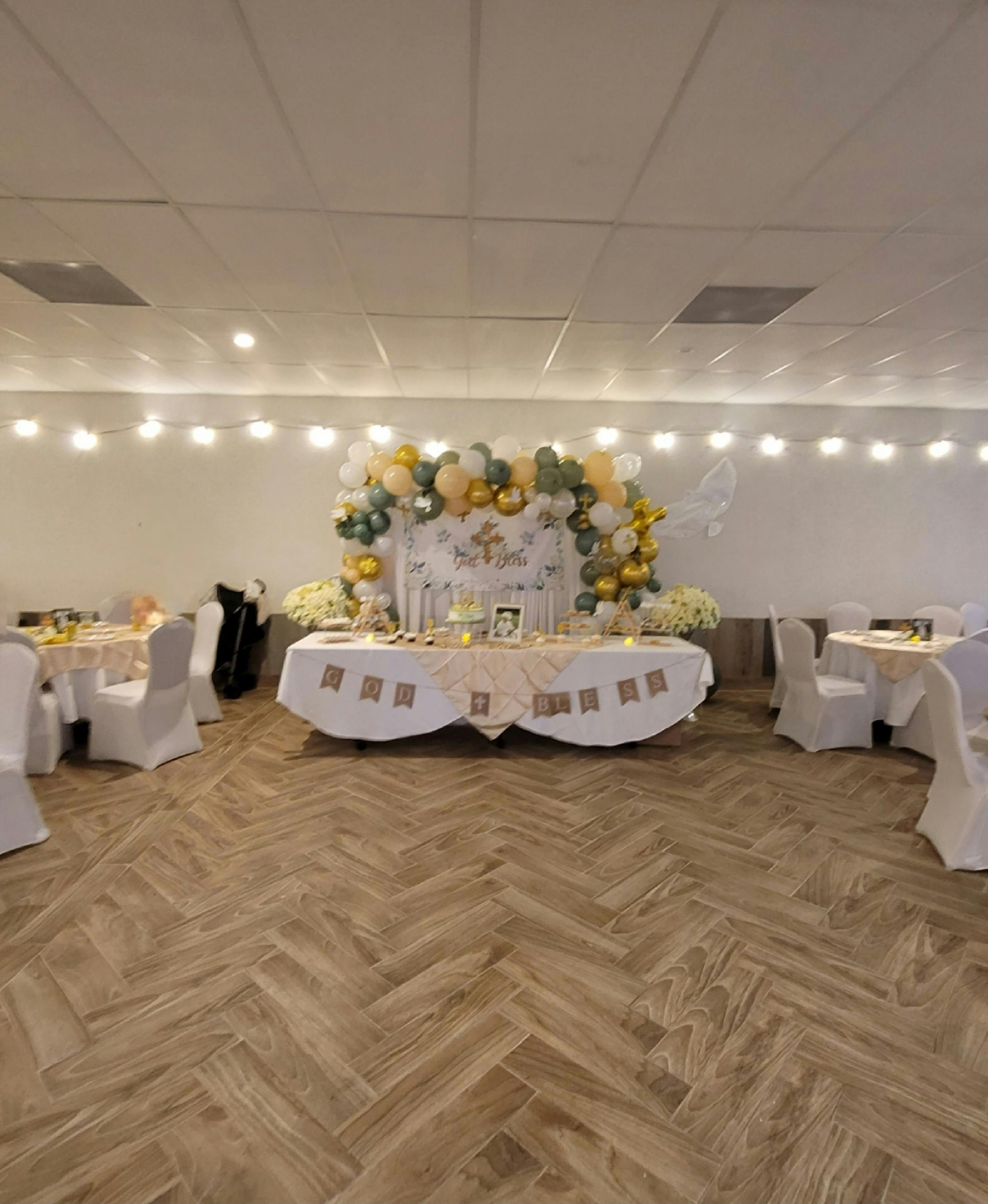 Logo for Sunny's Hall