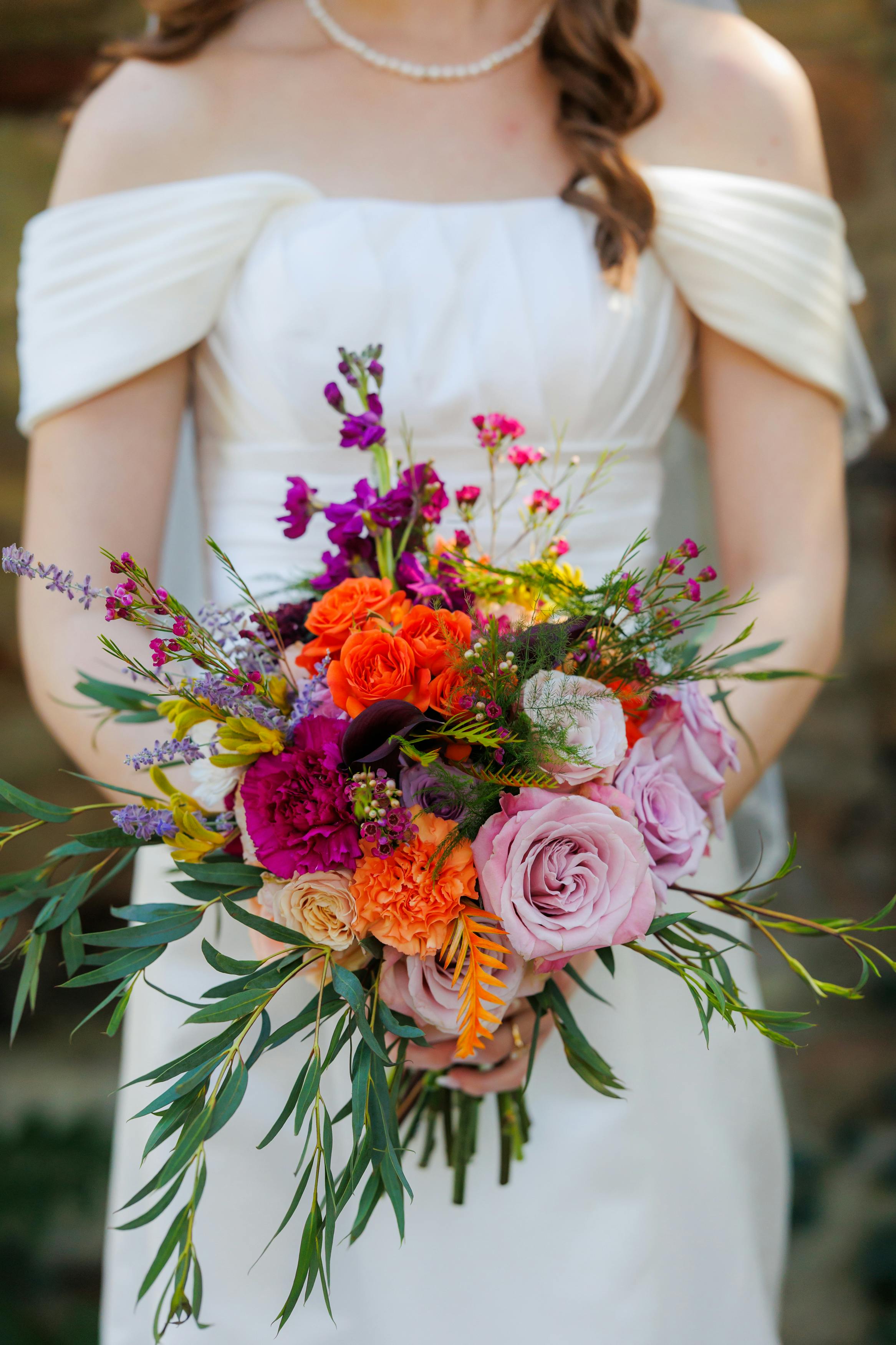 Logo for Daphne and Iris Florals