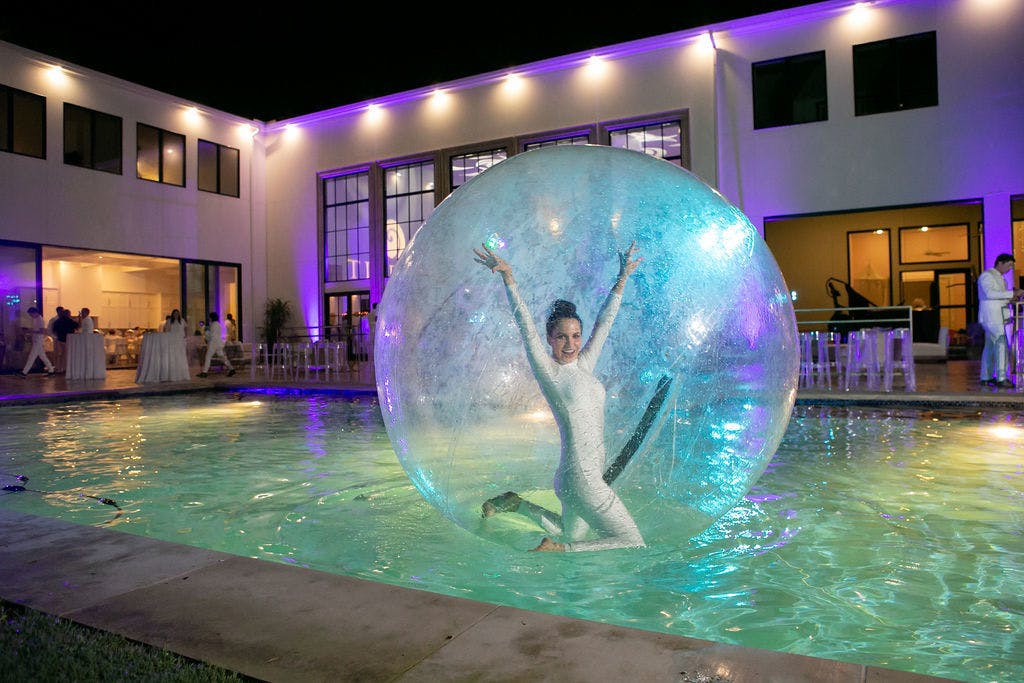 Featured Entertainment photo
