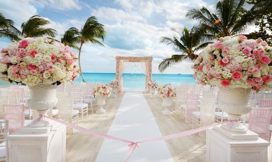 Romantic Caribbean Beach Wedding | Colin Cowie Lifestyle | PartySlate