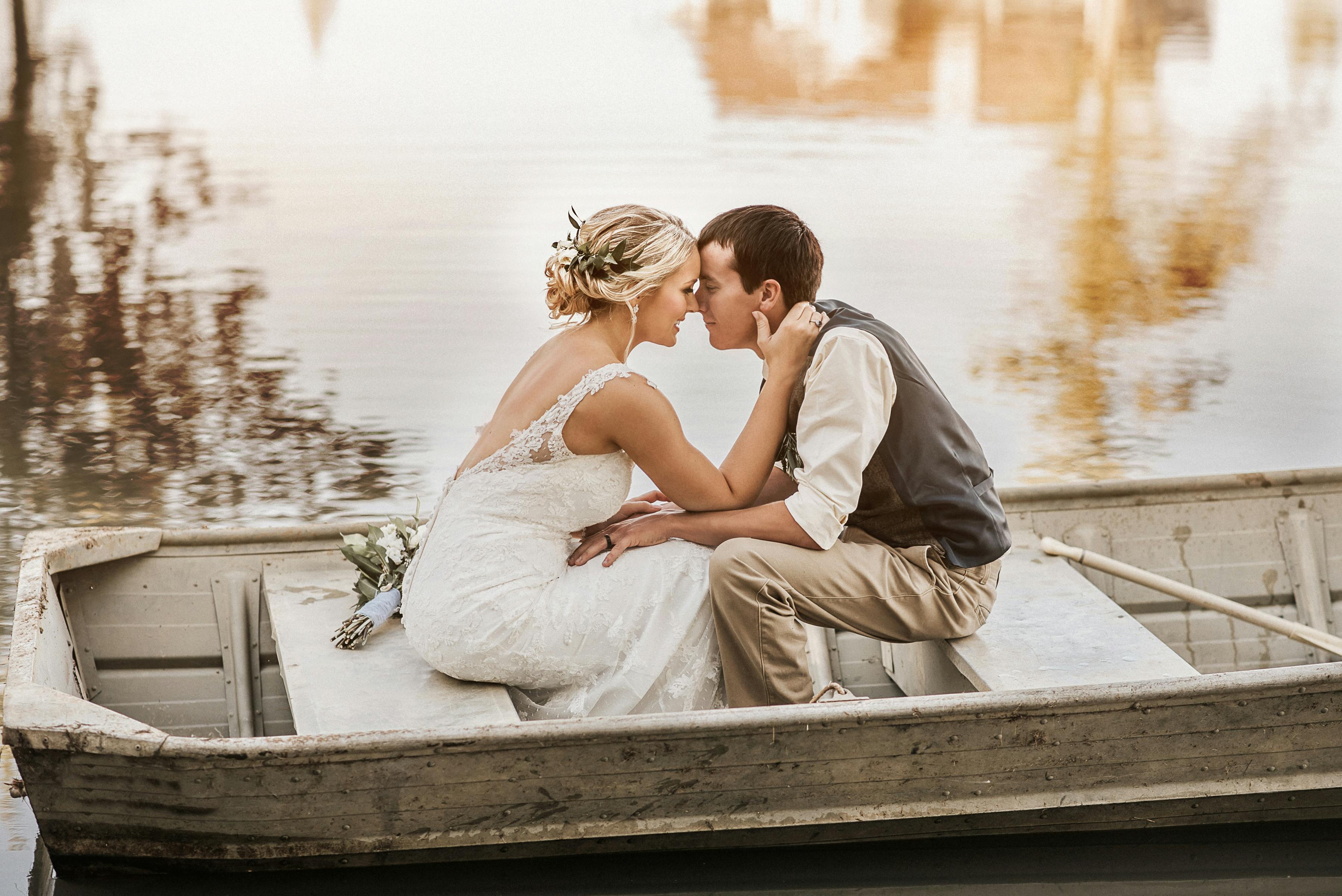 Featured photo from Elizabeth Lloyd Photography St. Louis Wedding Photography