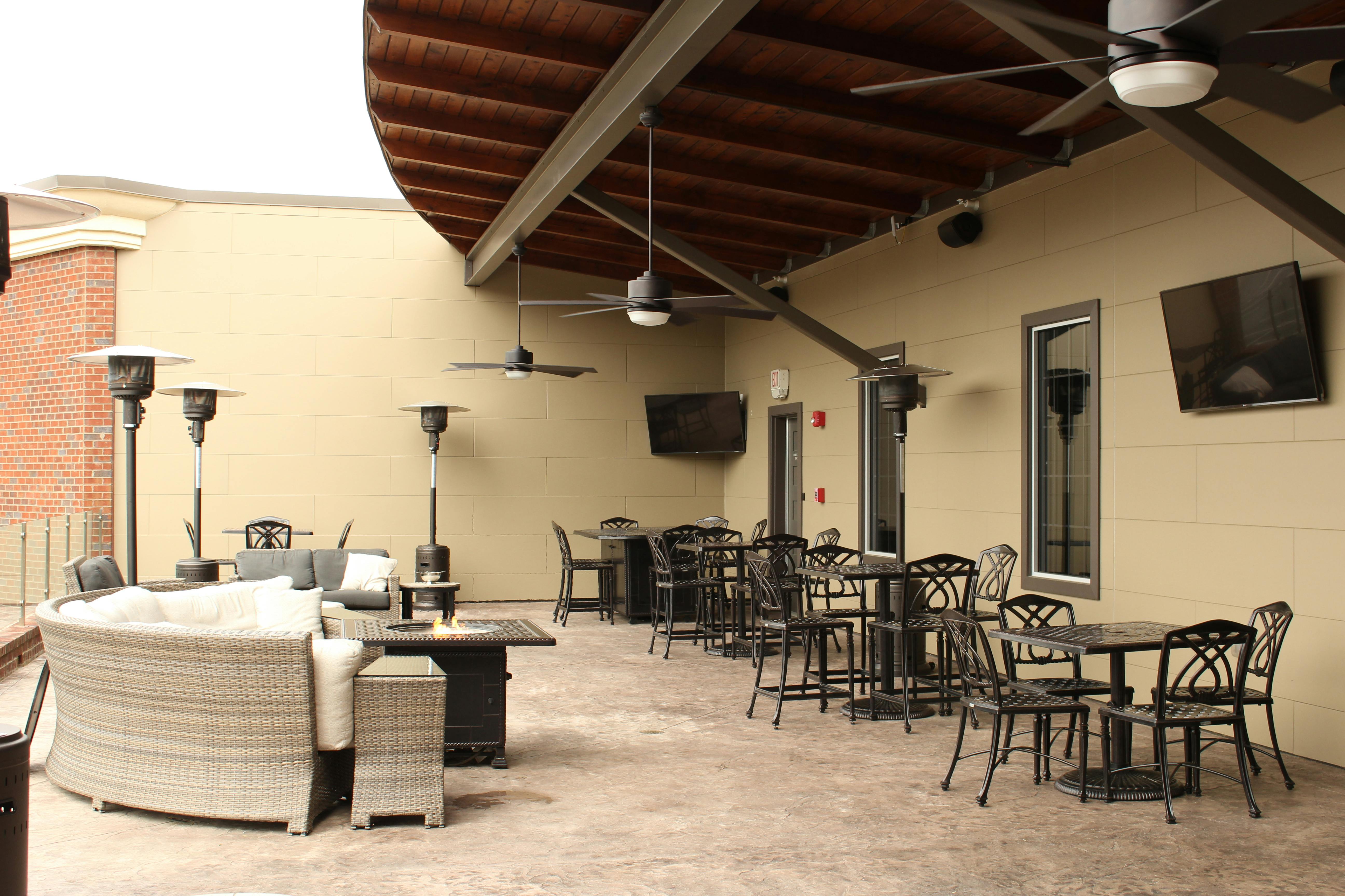 Outdoor Patio, Outdoor event space at Governors Gun Club