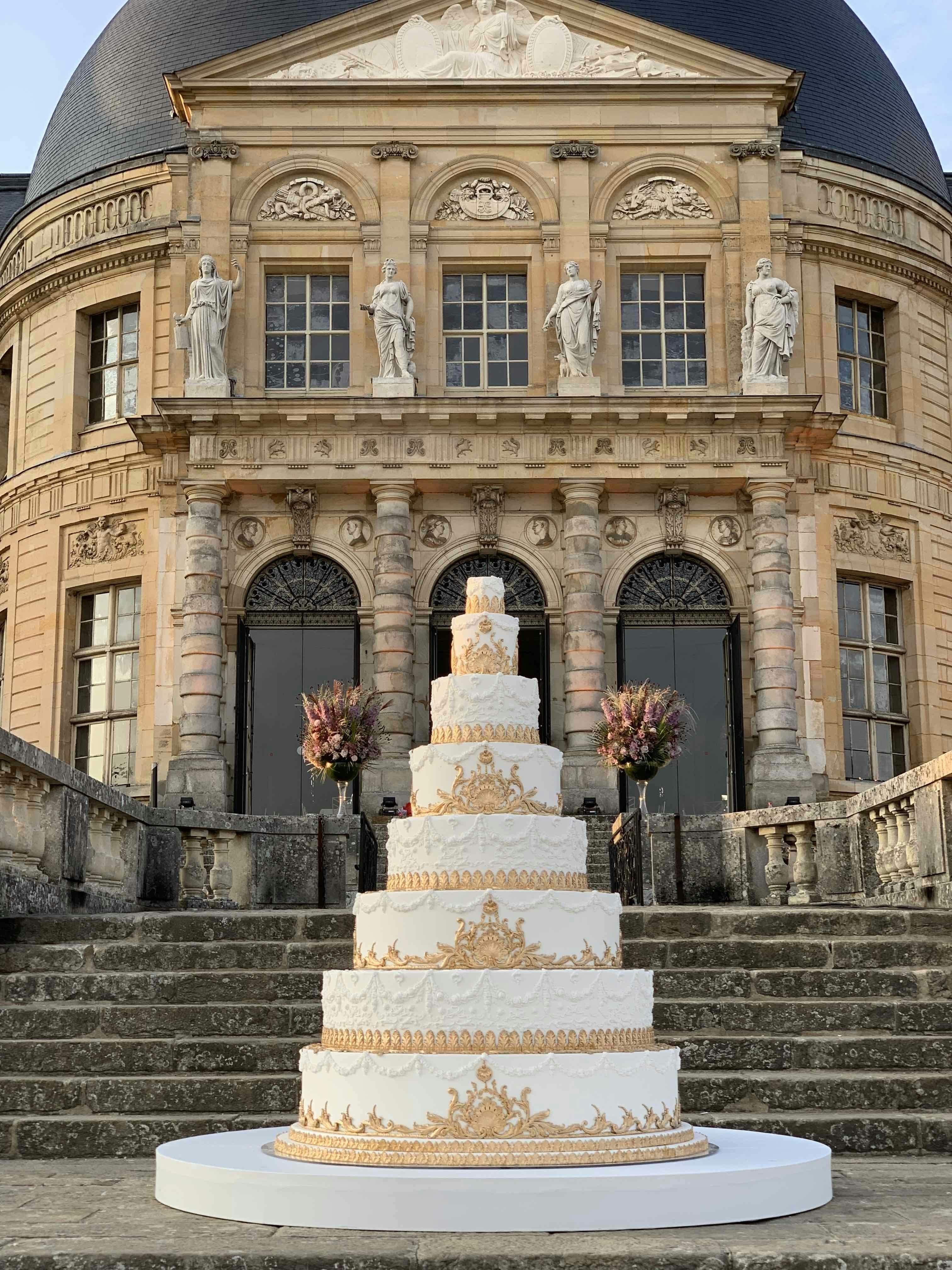 Wedding Cake Ideas posted by Alejandra Poupel Events