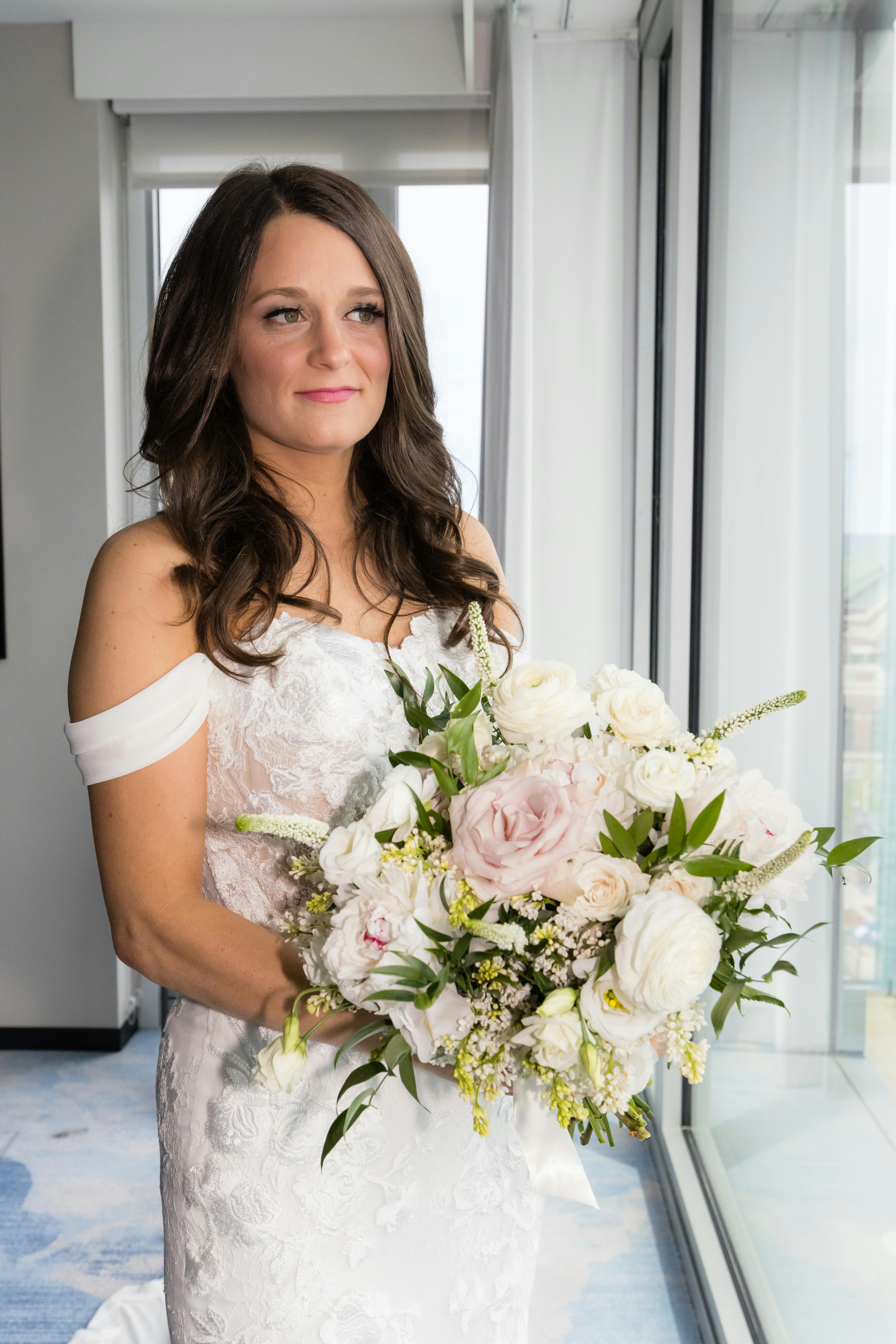 Elegant Wedding at Offshore Rooftop & Bar at Navy Pier in Chicago, IL