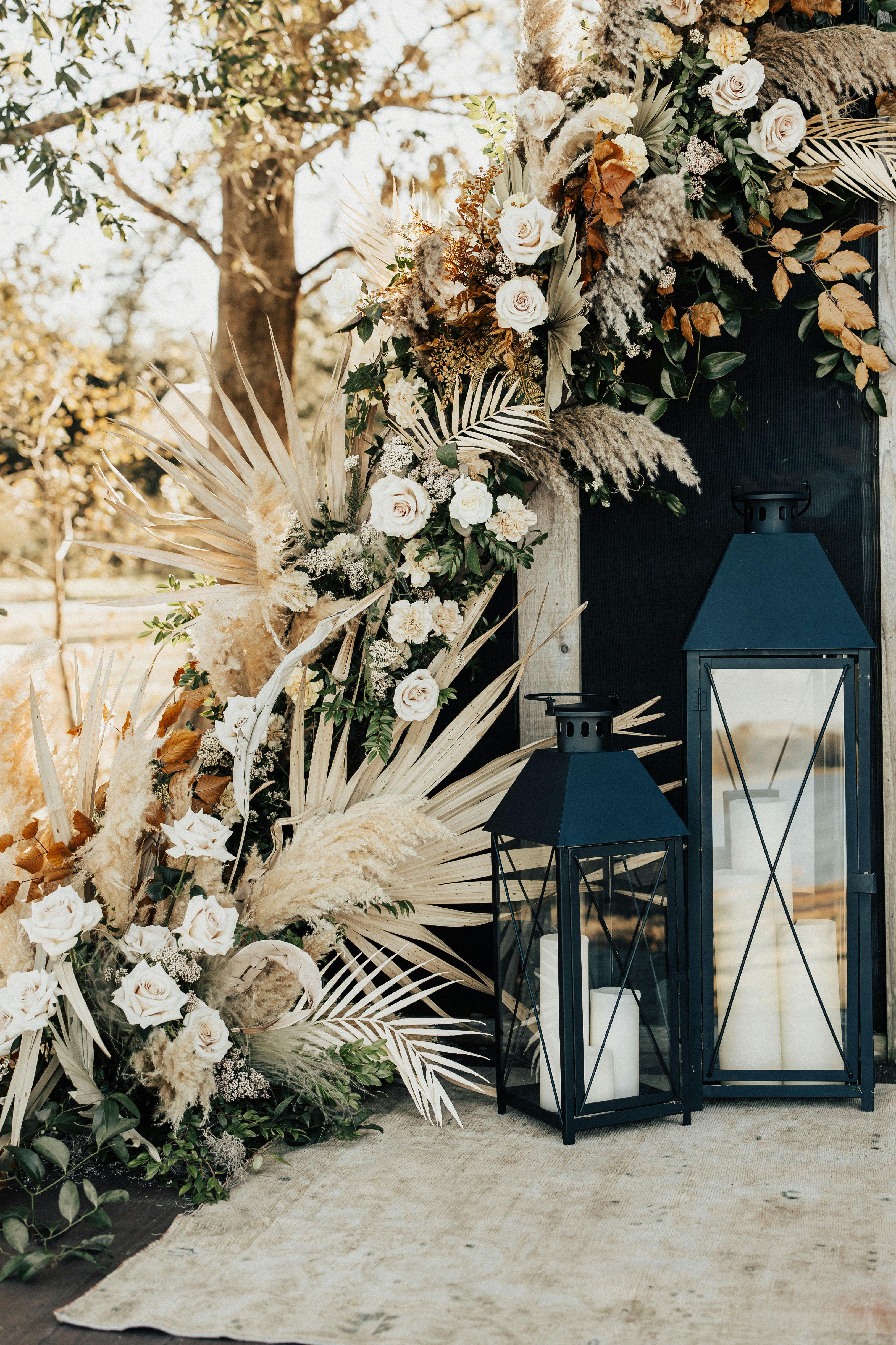 Wedding Floral Design Ideas posted by Lonney Jane Productions