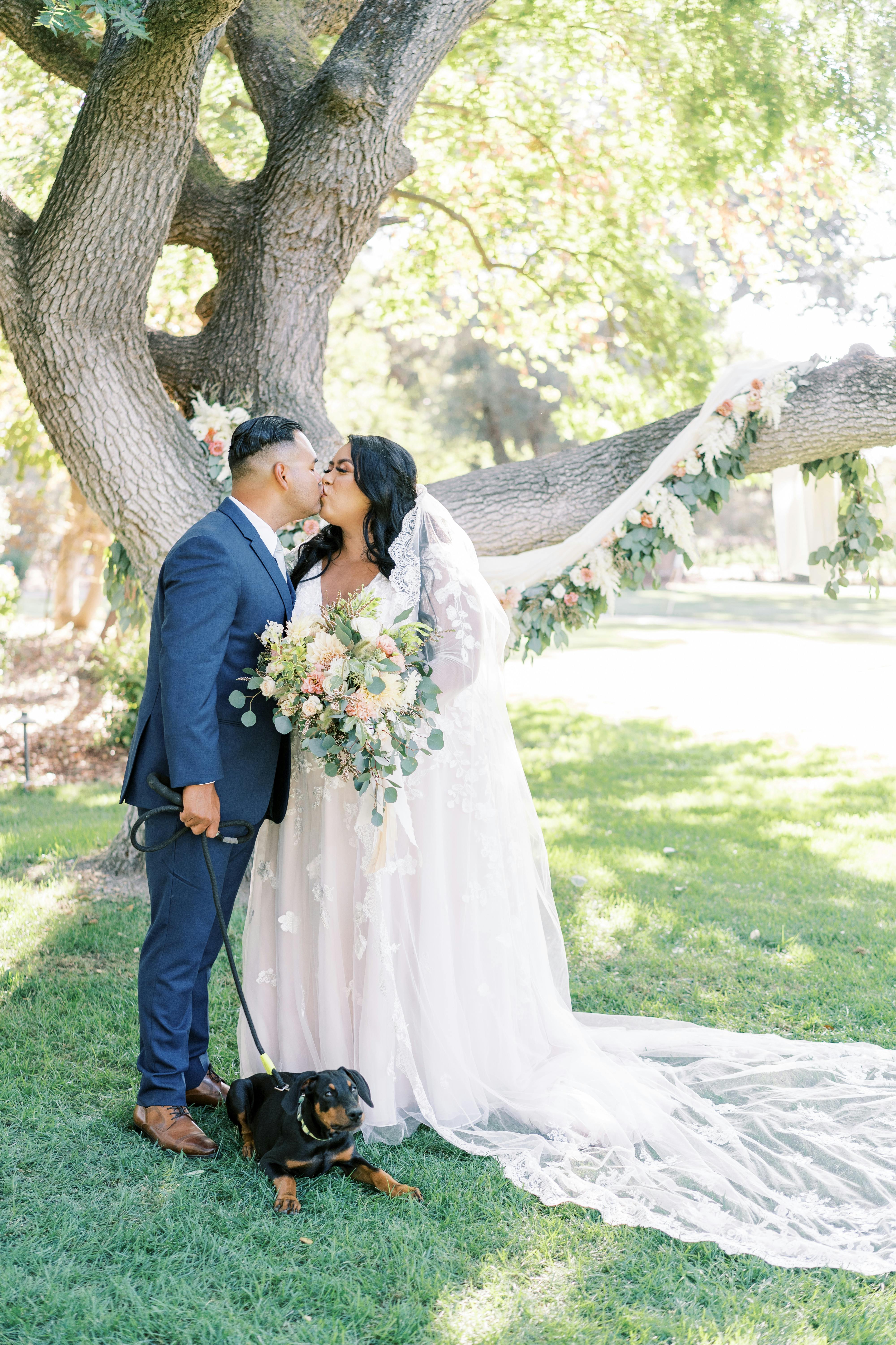 Featured photo from Romantic and Rustic Outdoor Wedding in Sacramento, California