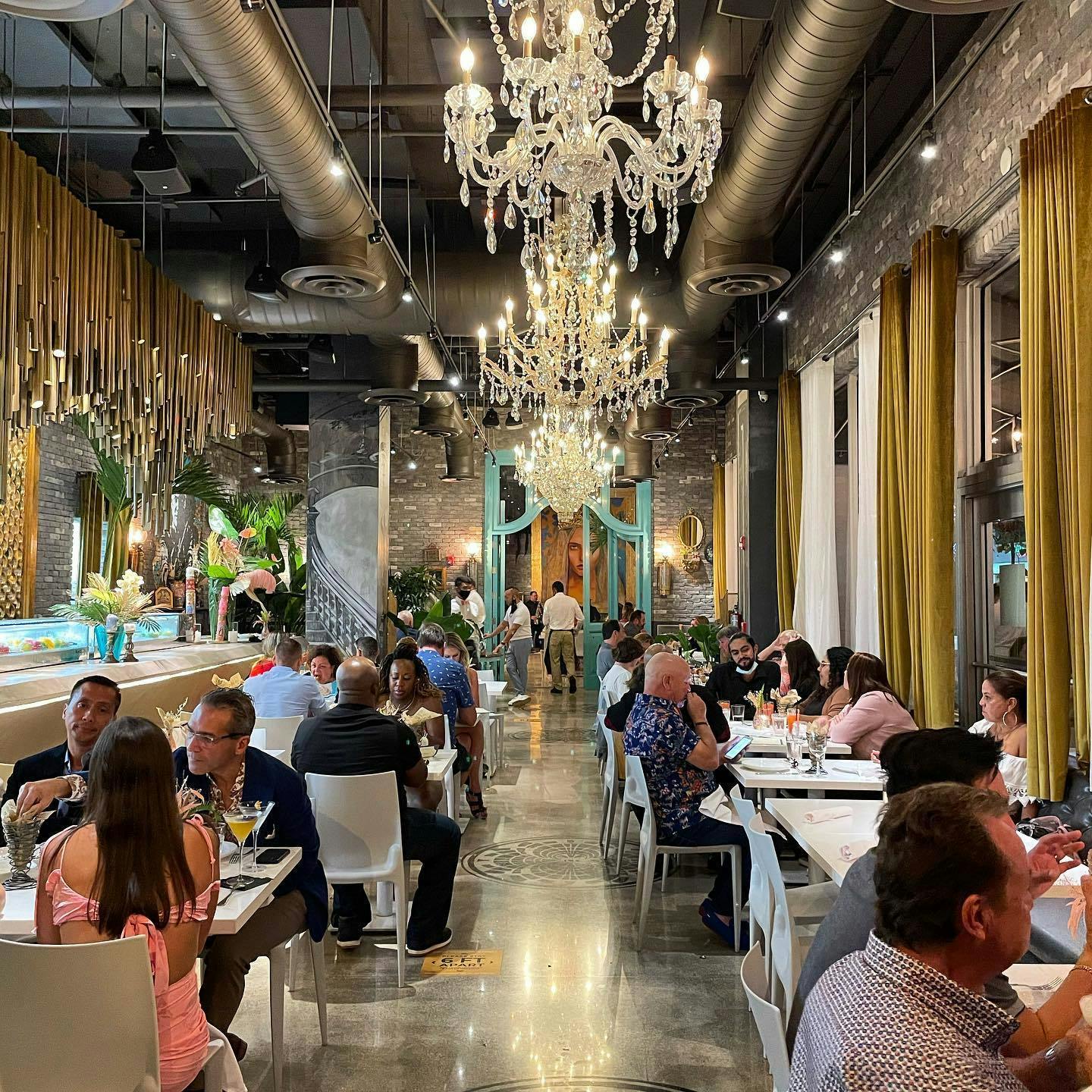 Dining Area YUCA 105 PartySlate