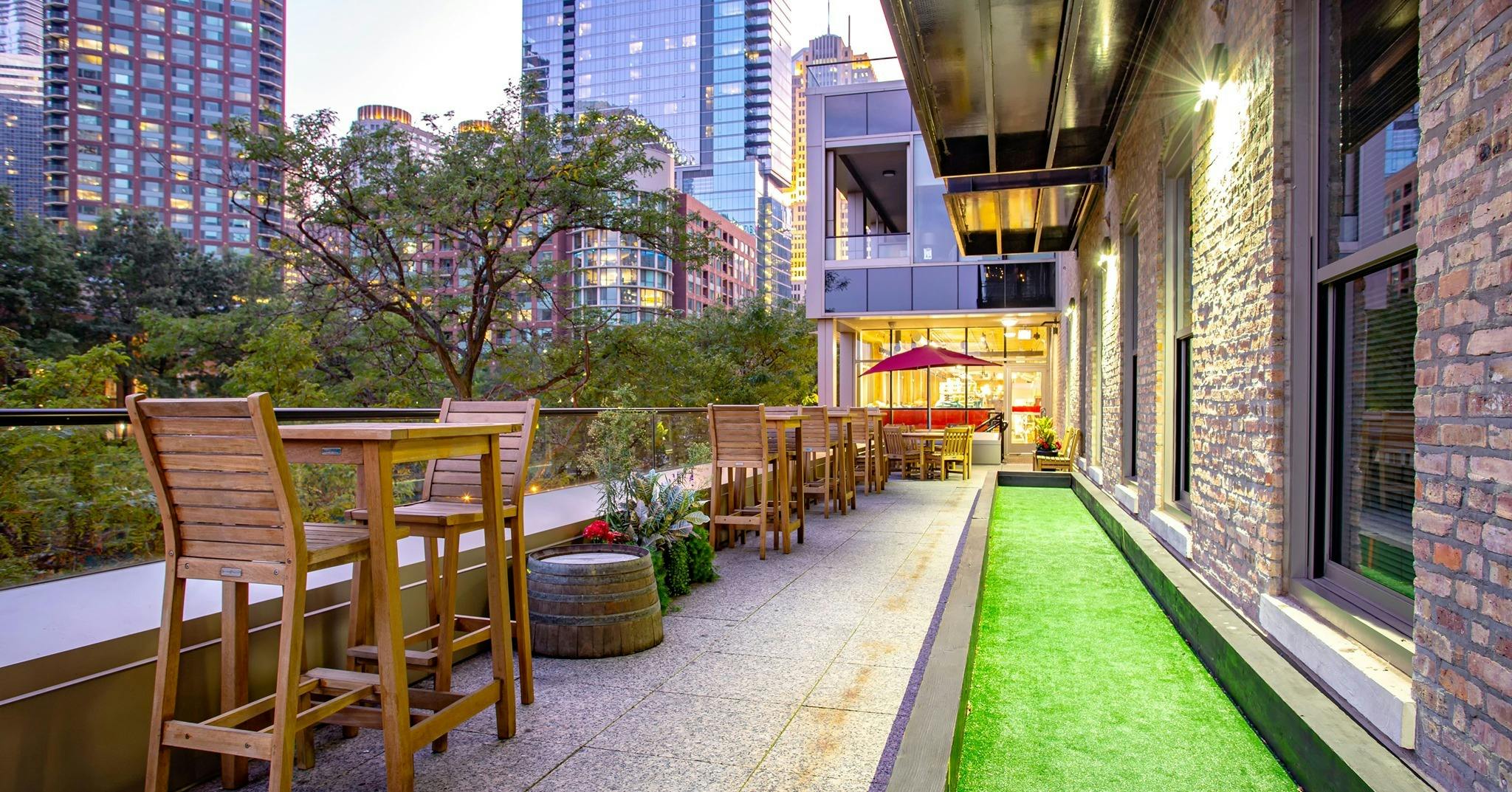 Outdoor Dining Space Pinstripes Edina PartySlate