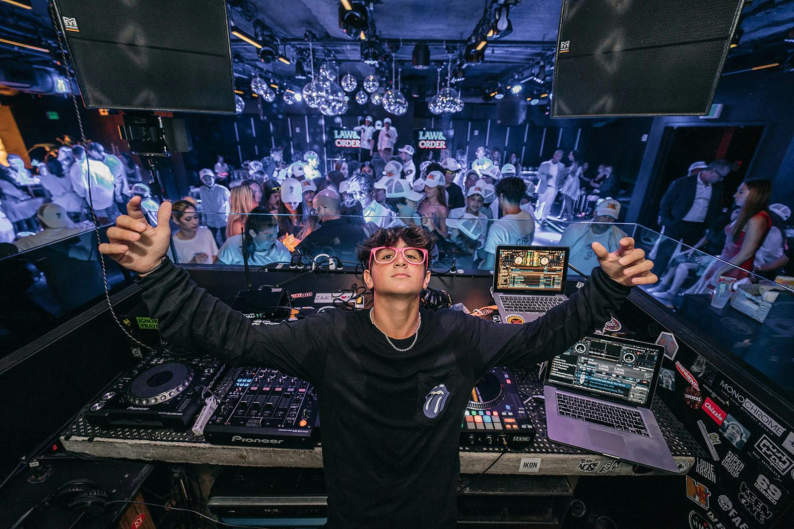 Featured photo from Luxurious and Modern Bar Mitzvah at The Miami Beach Edition