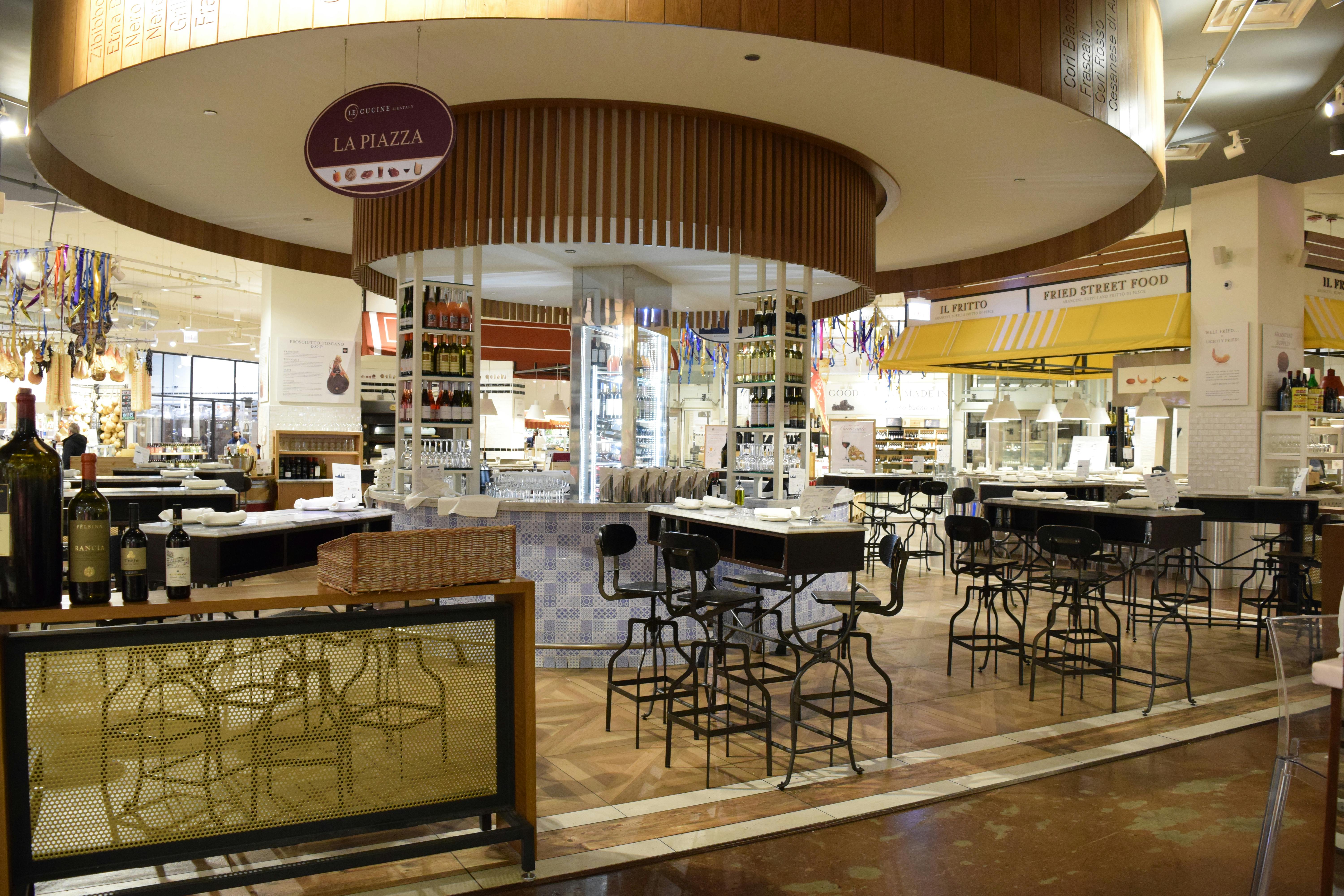 La Piazza, Restaurant event space at Eataly Chicago