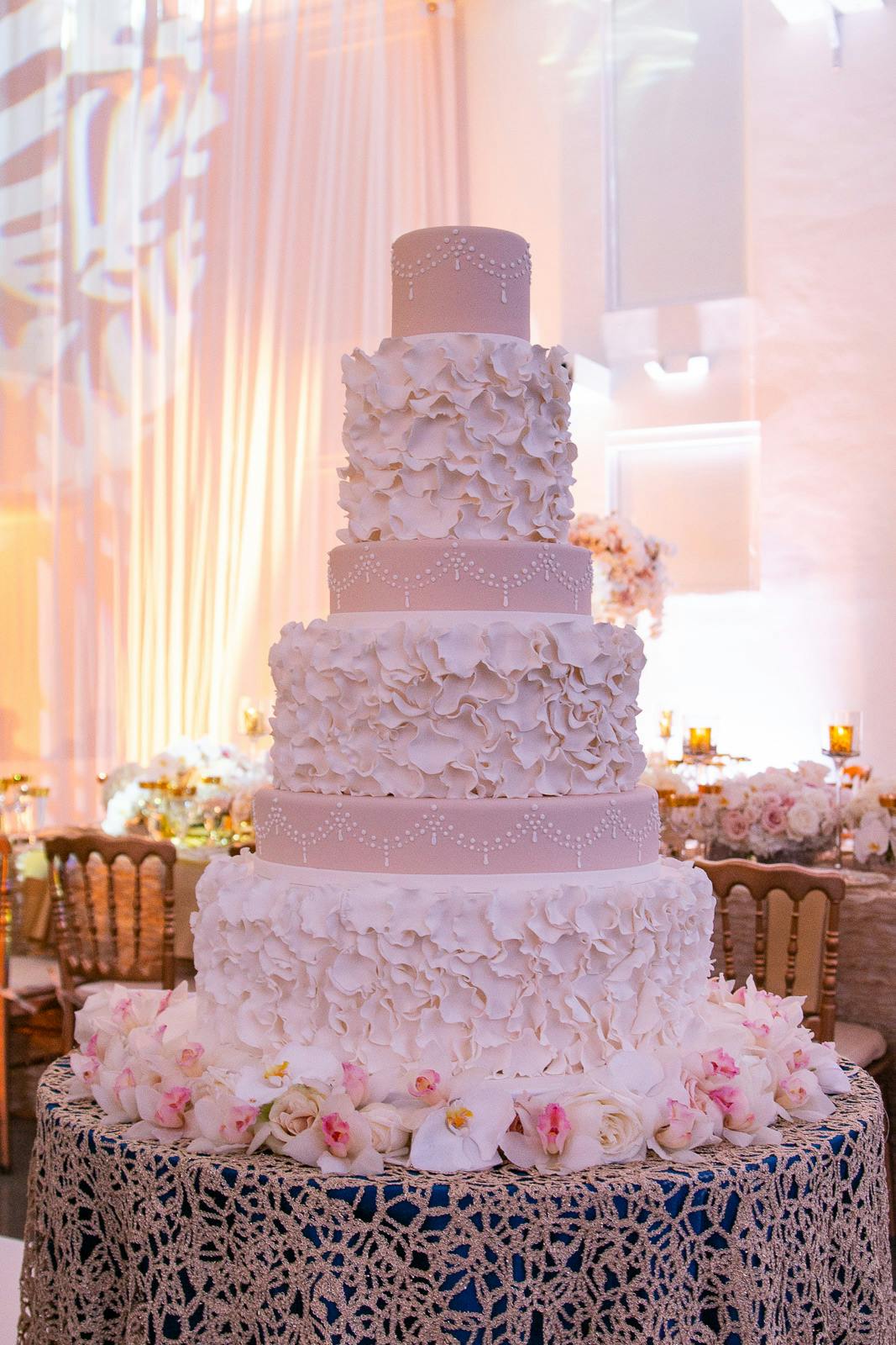 Wedding Cake Ideas posted by Freire Wedding Photo