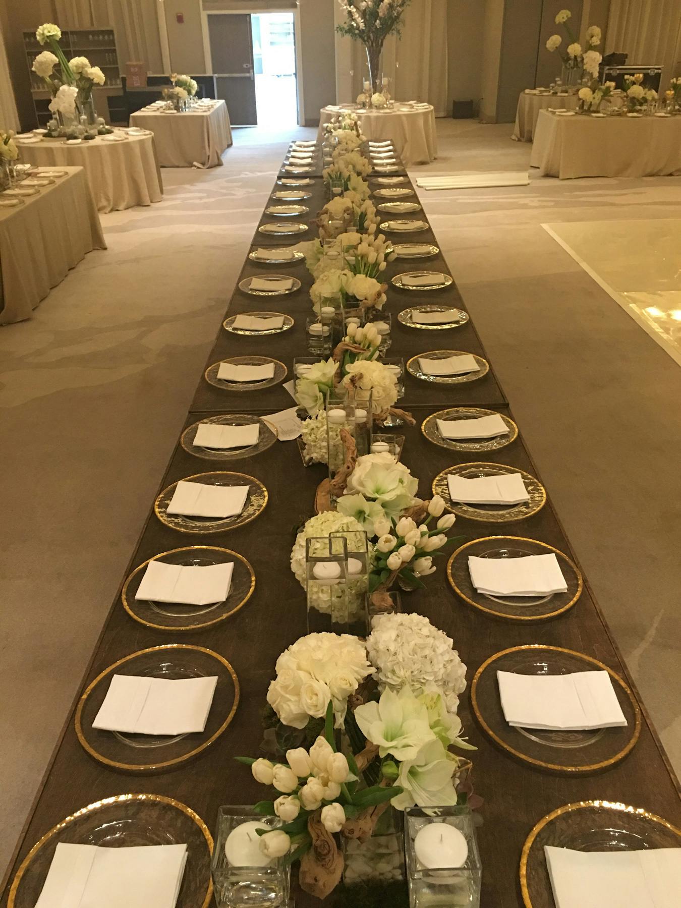 Wedding Centerpiece Ideas posted by Things and Occasions