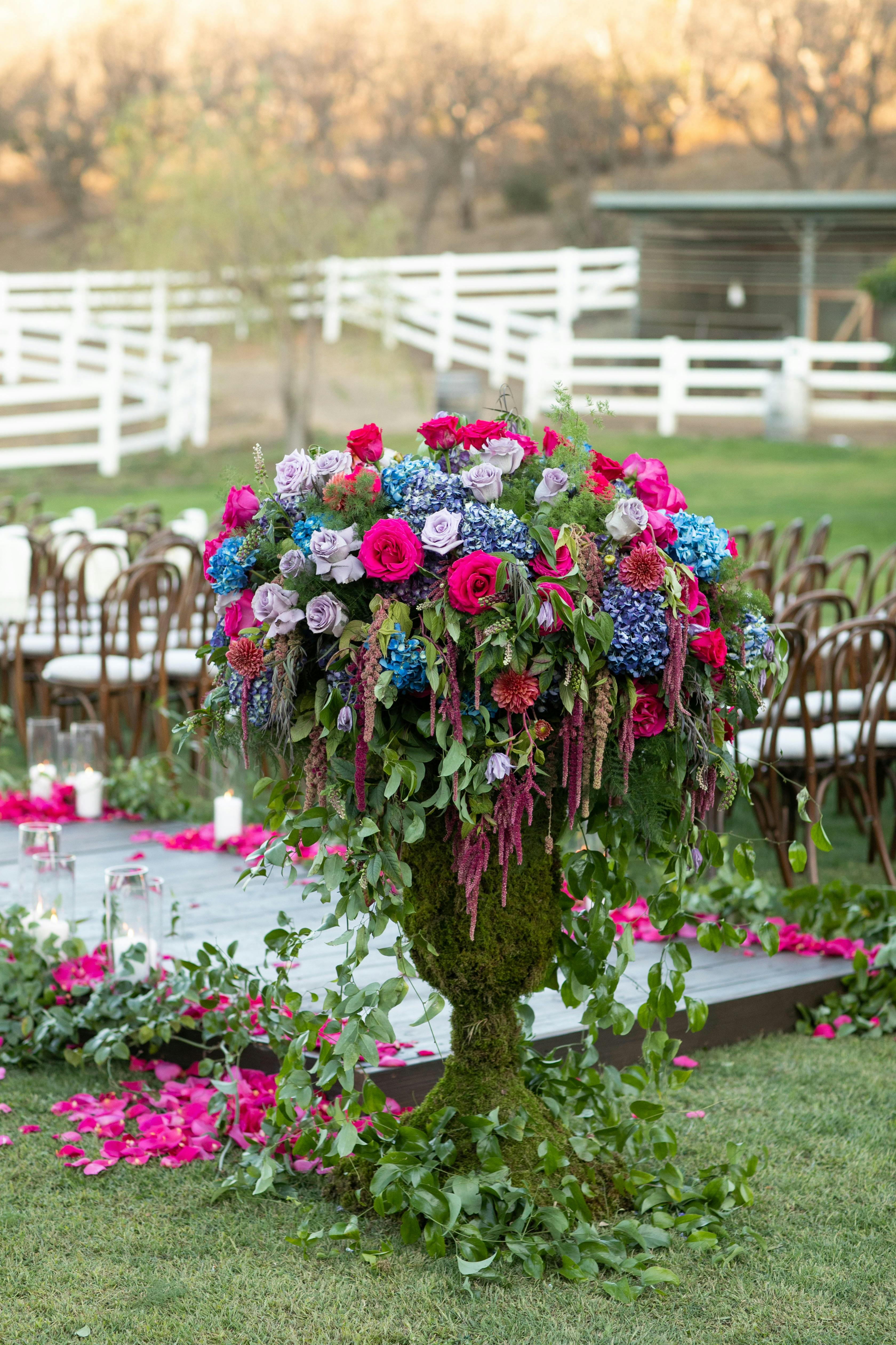 Wedding Floral Design Ideas posted by Samuel Lippke Studios