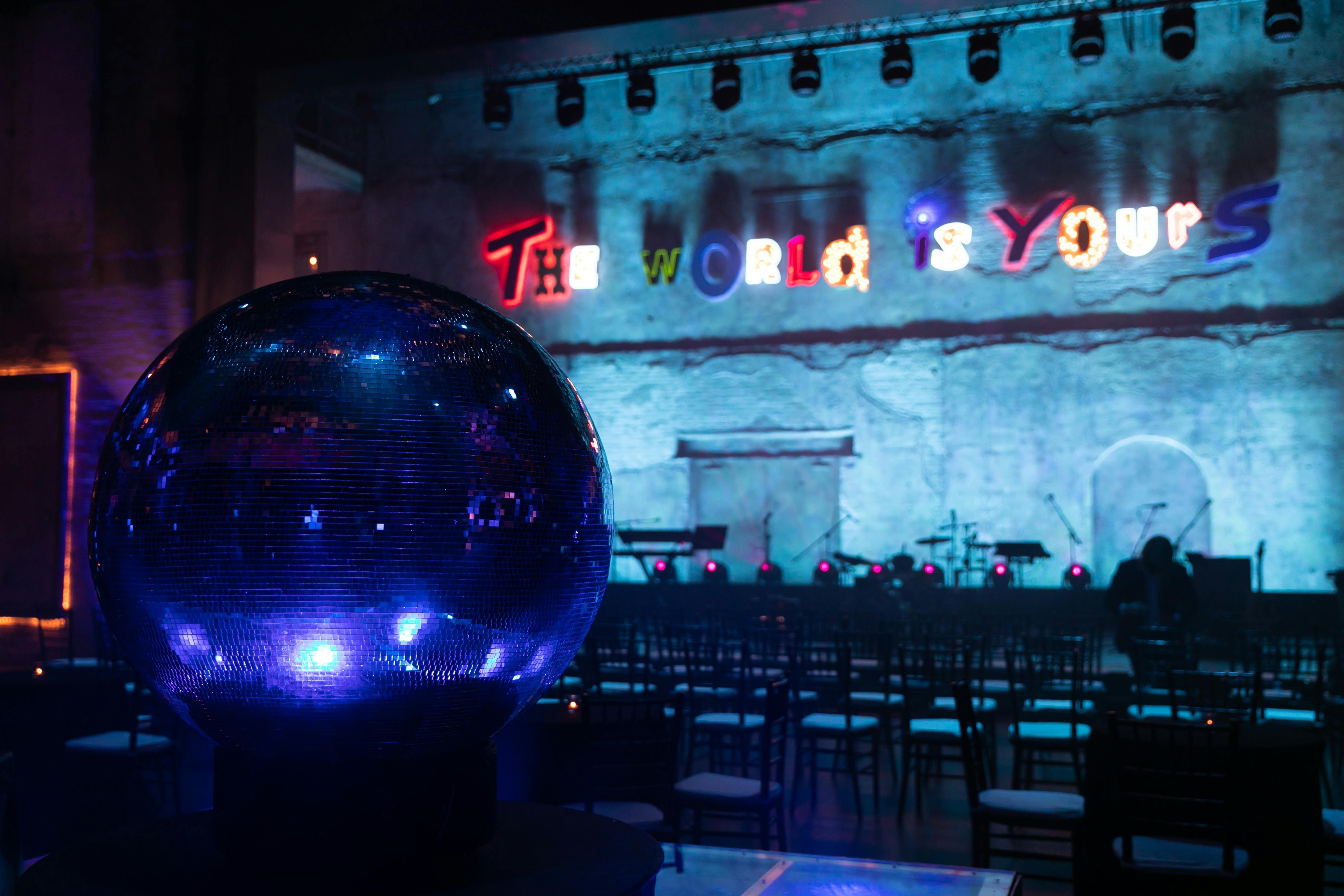 Featured photo from Glamorous Holiday Party at Aria in Minneapolis, Minnesota