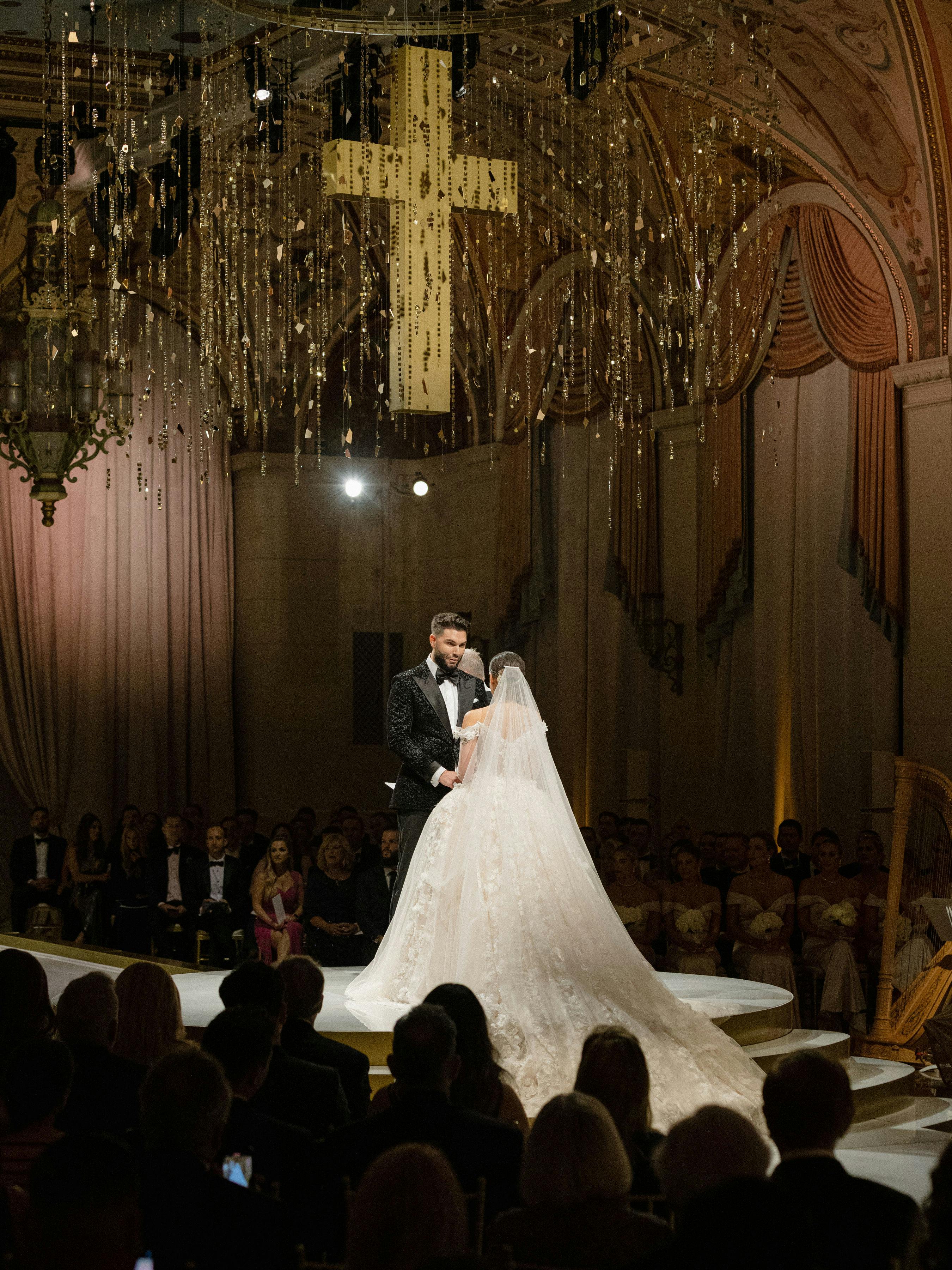 Boston Red Sox's Eric Hosmer and TV Personality Kacie McDonnell's New  Year's Eve Wedding 