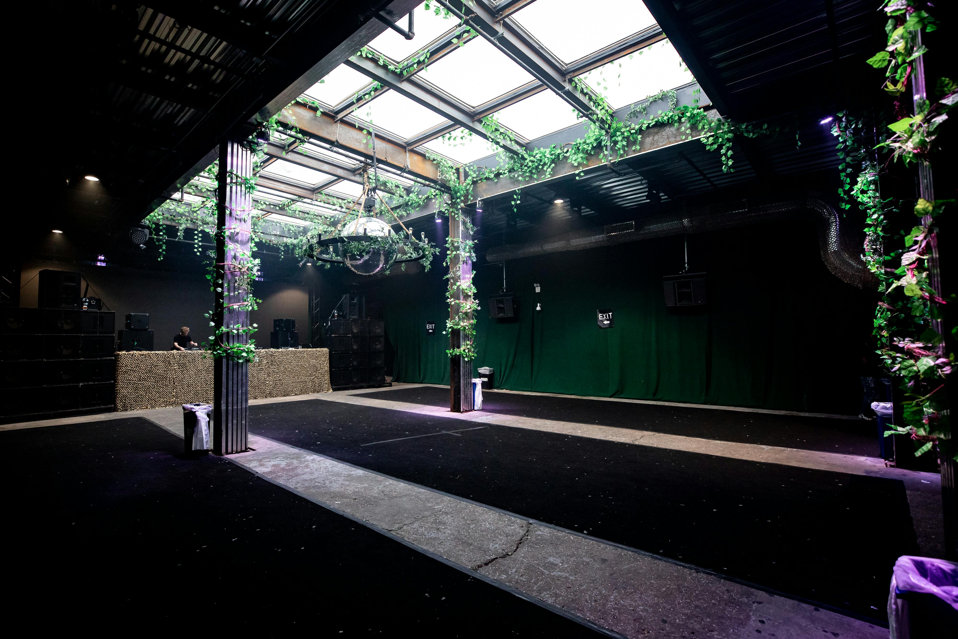 Kings Hall Avant Gardner PartySlate