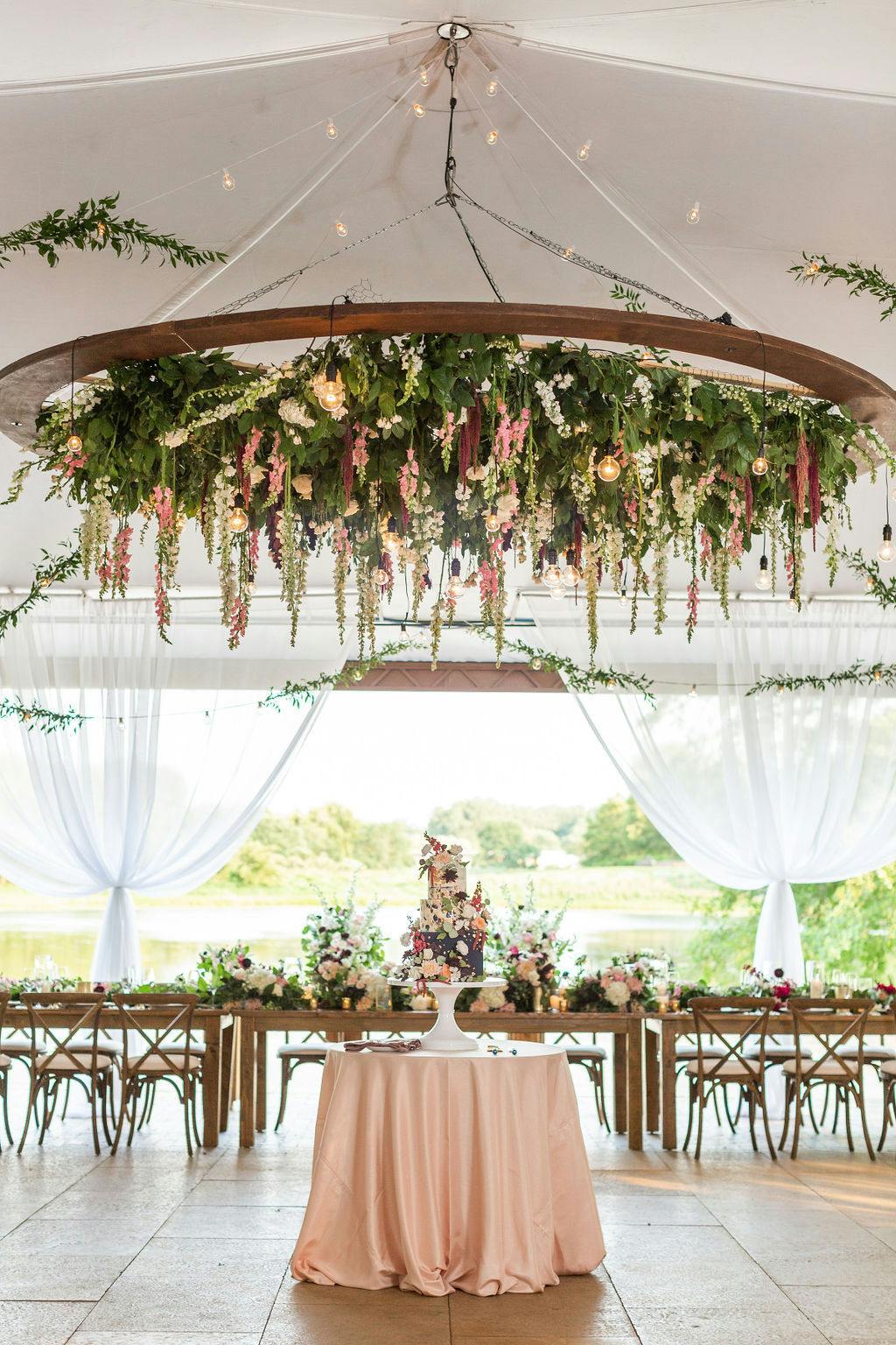 Wedding Floral Design Ideas posted by Alex Ferreri