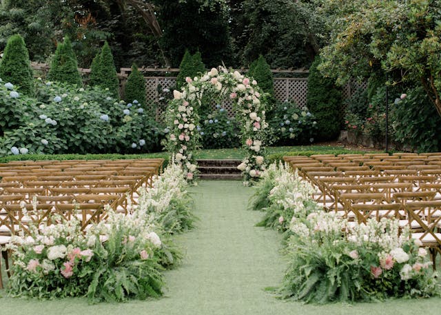 Featured photo from Timeless Outdoor Wedding at The Admiral's House in Seattle, Washington