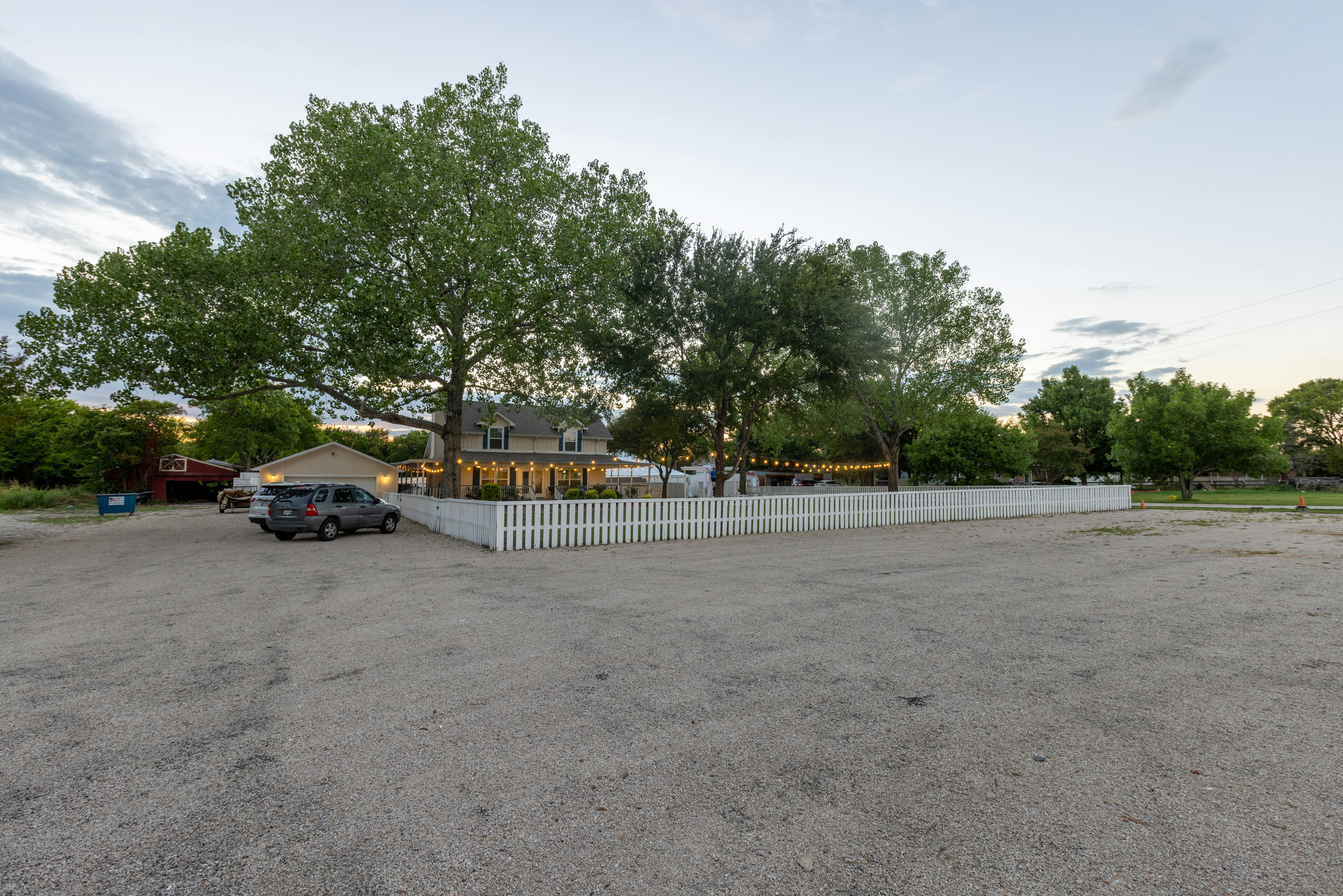 Featured photo from Bluebird Cottage Event Center