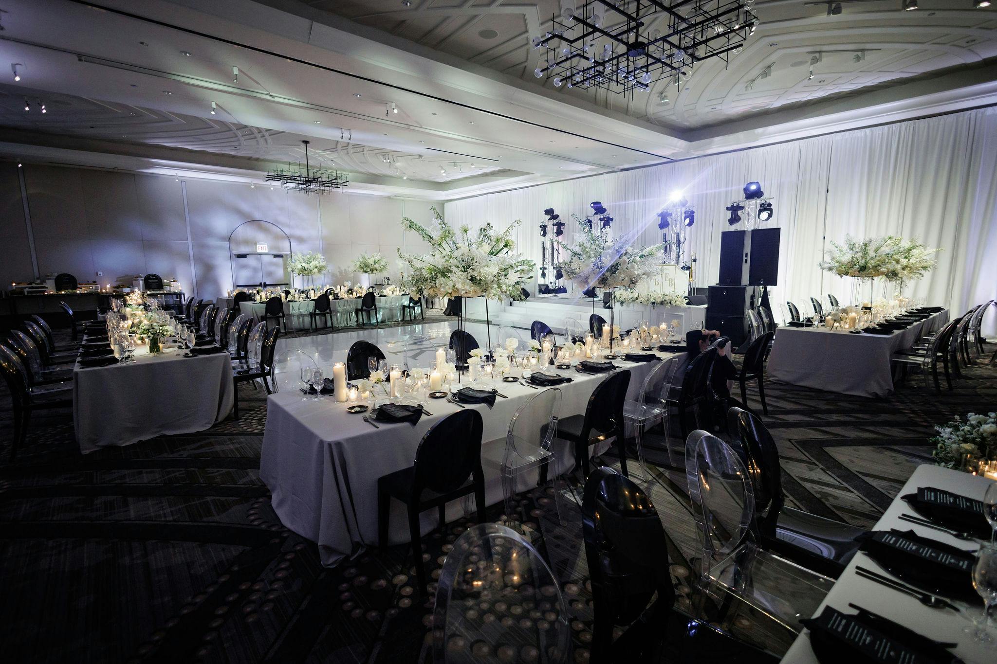 TRADITIONAL CITY WEDDING IN DOWNTOWN CHICAGO, IL Viola's Kitchen