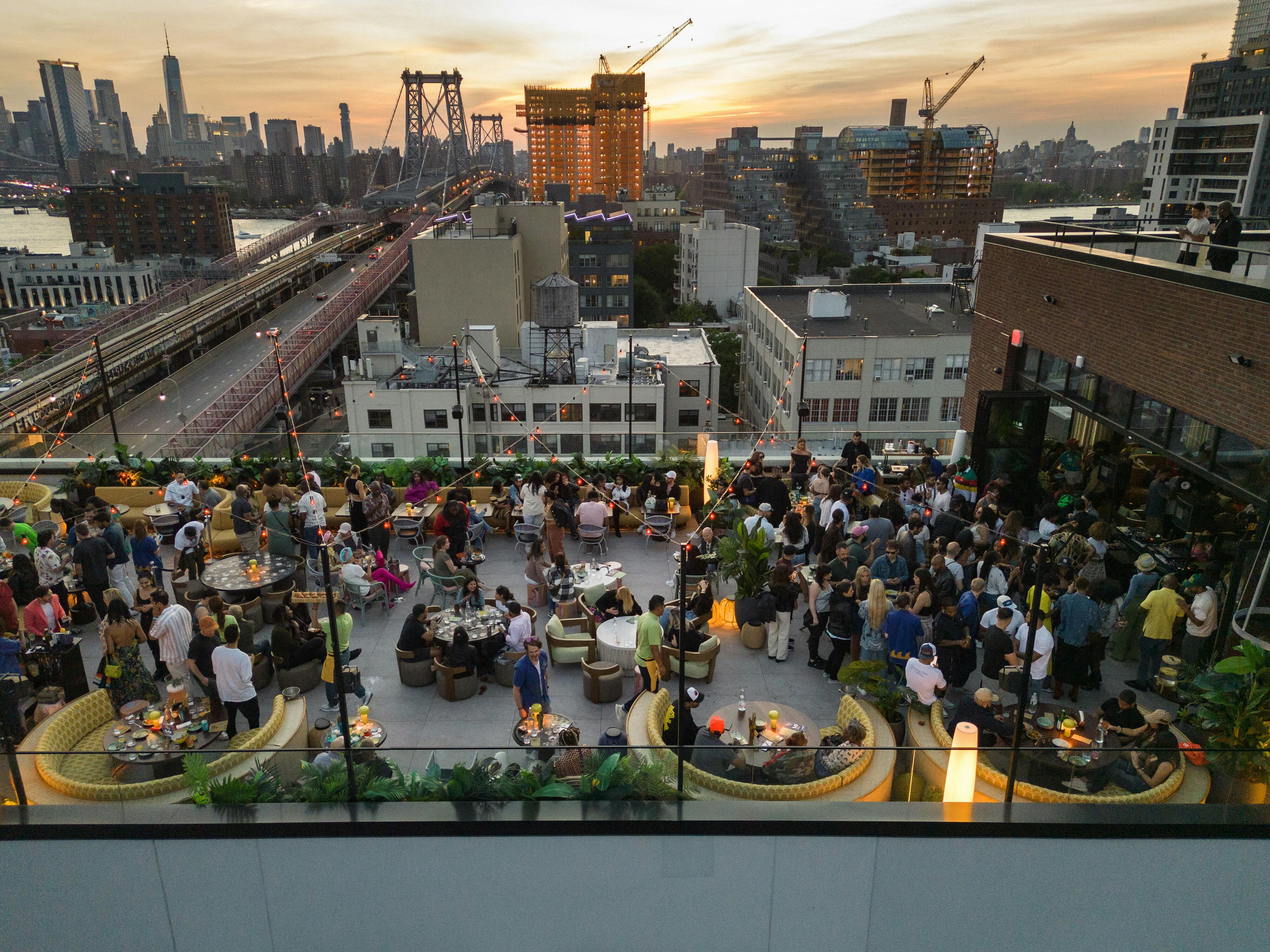 Lillistar Moxy Williamsburg PartySlate