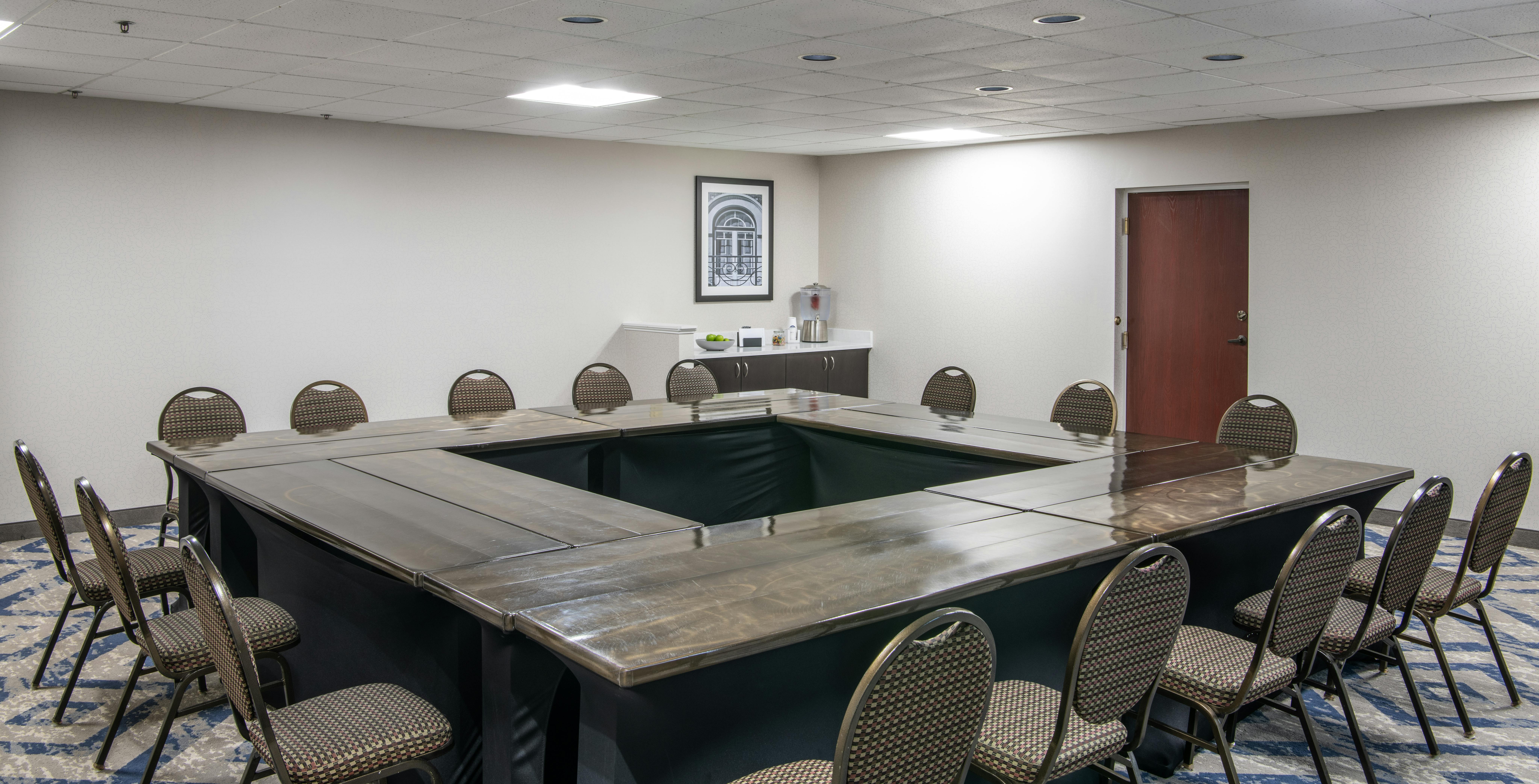 Featured photo from Meeting room