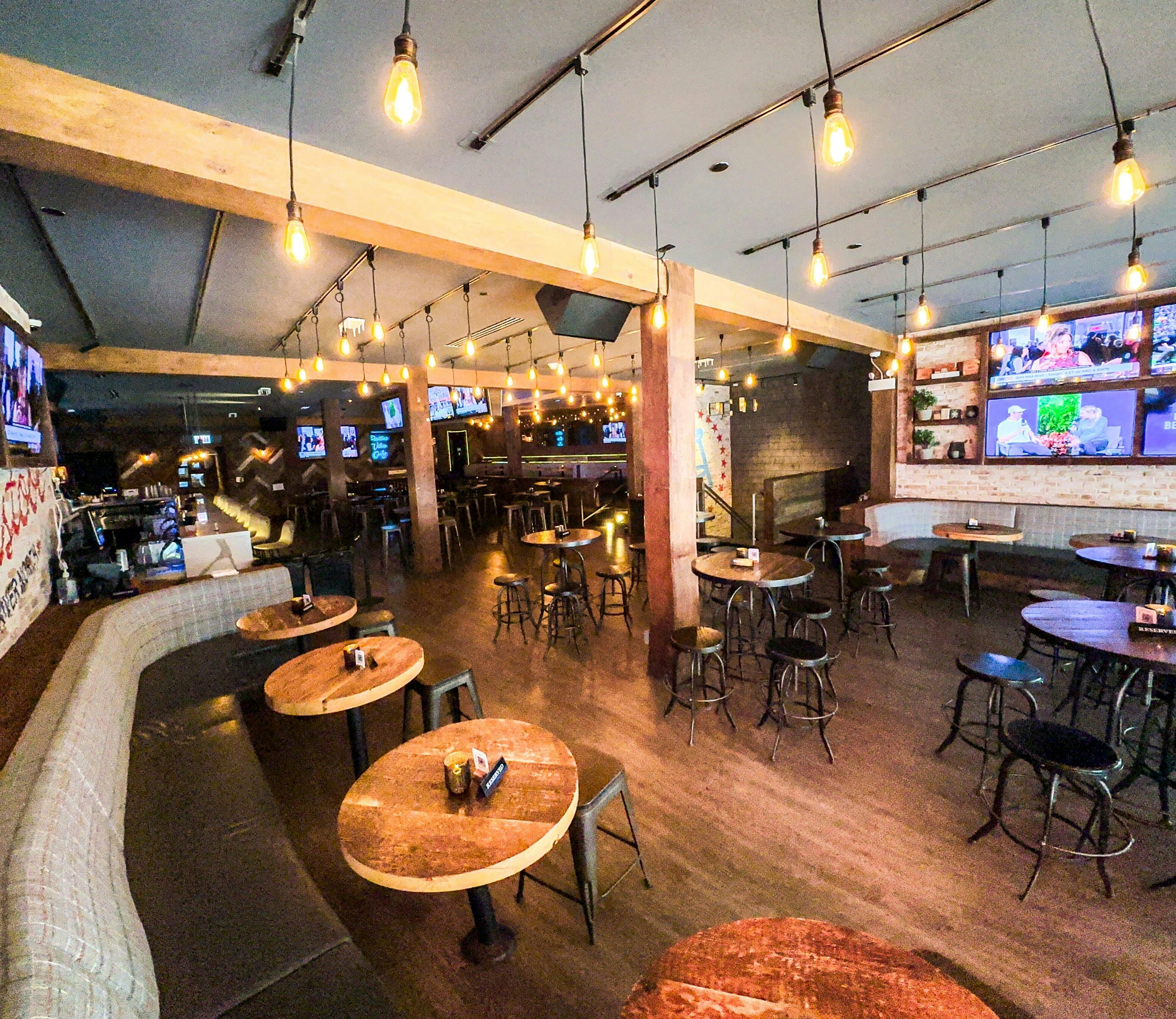 Main Level Barstool River North PartySlate