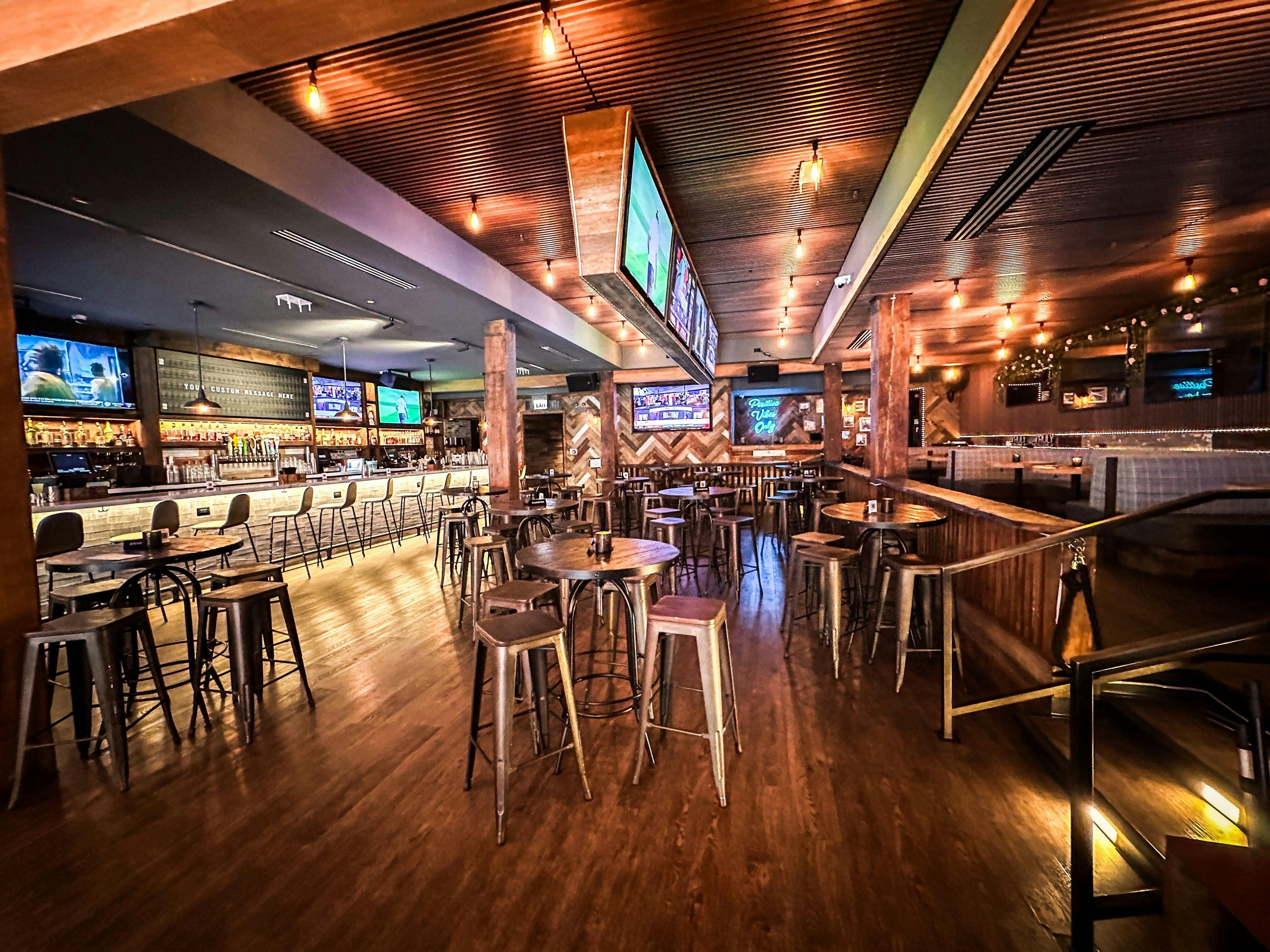 Main Level Barstool River North PartySlate