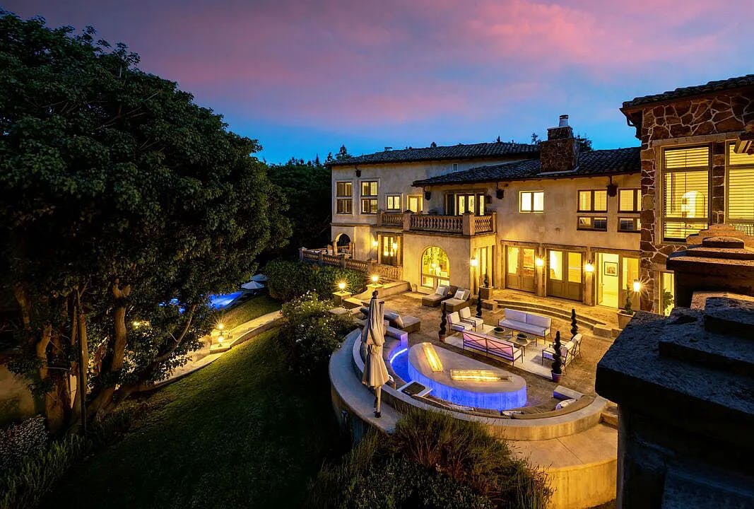 Holmby Hills Grandeur: A Mansion with Pool, Recording Studio, and Expansive Backyard, an event space at EssentiaLyfe