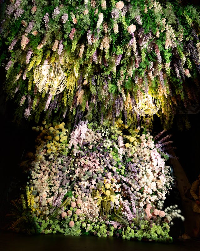 Featured photo from Luxury Wedding Inspiration With Dreamy Florals