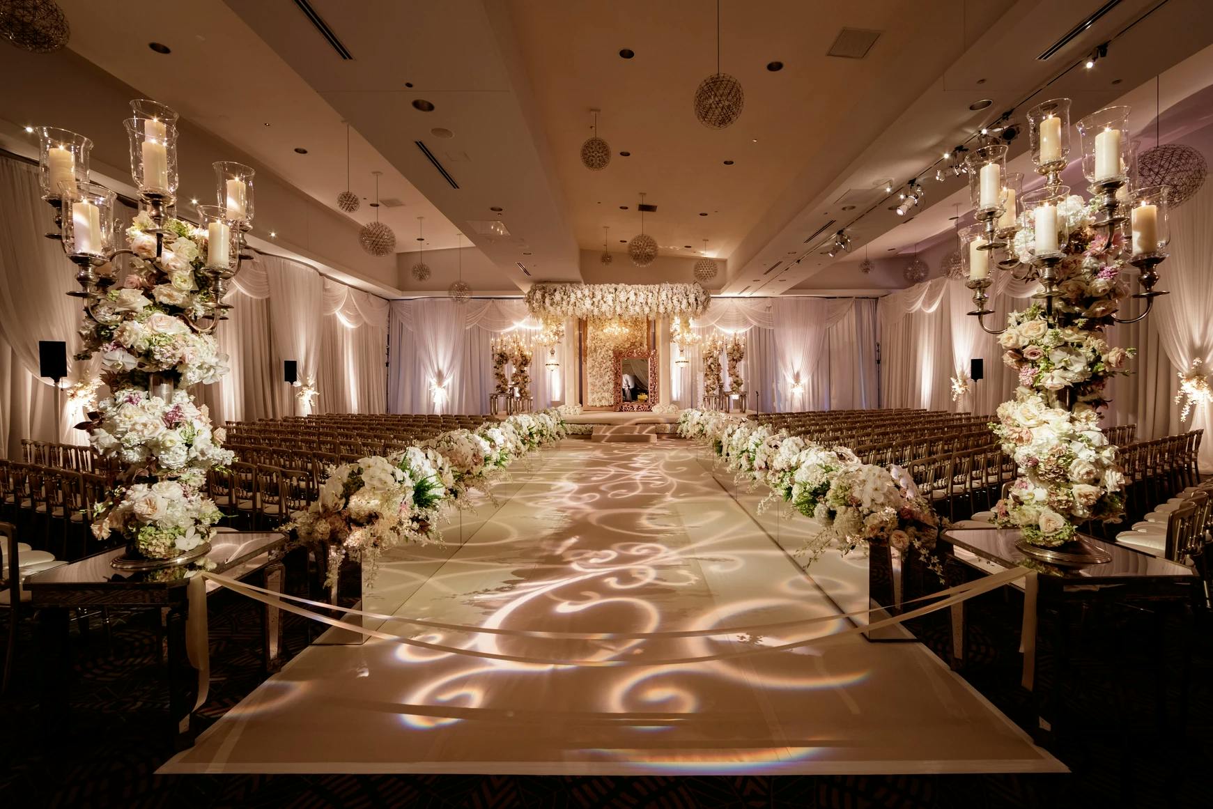 Atlantic Ballroom, Ballroom event space at Radisson Blu Hotel Chicago
