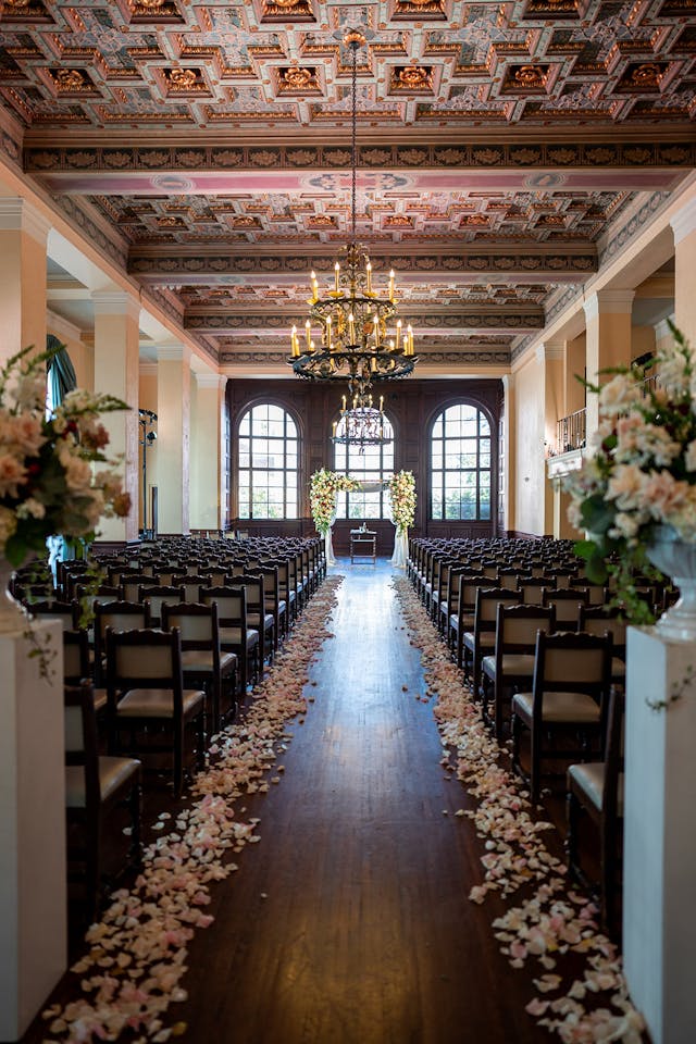 Featured photo from Vintage Elegant Wedding