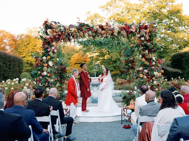 Featured photo from Revel In The Autumnal Elegance Of This Wedding Celebration